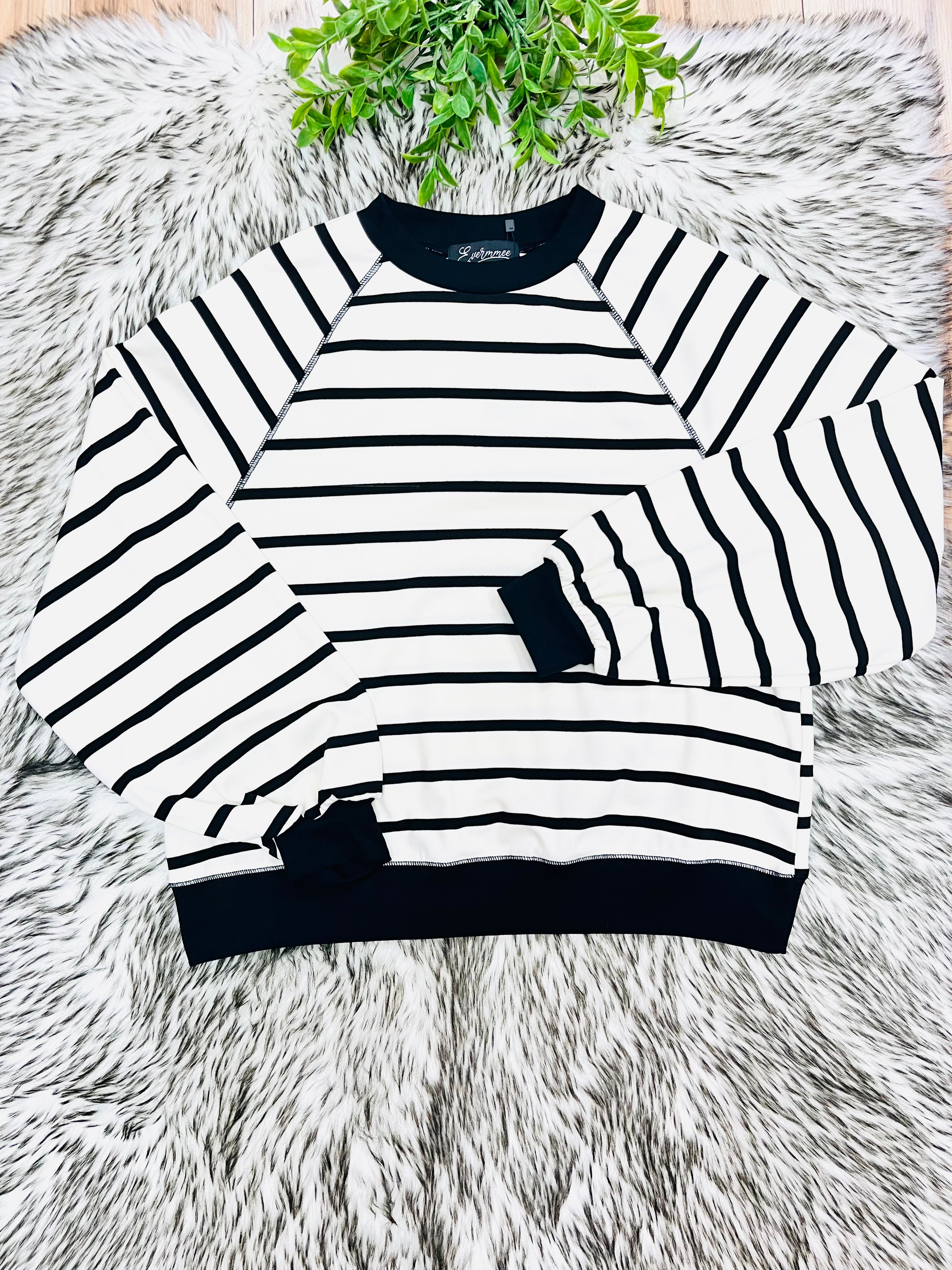 Women’s Evermmee White & Black Long Sleeve Striped Pant Set
