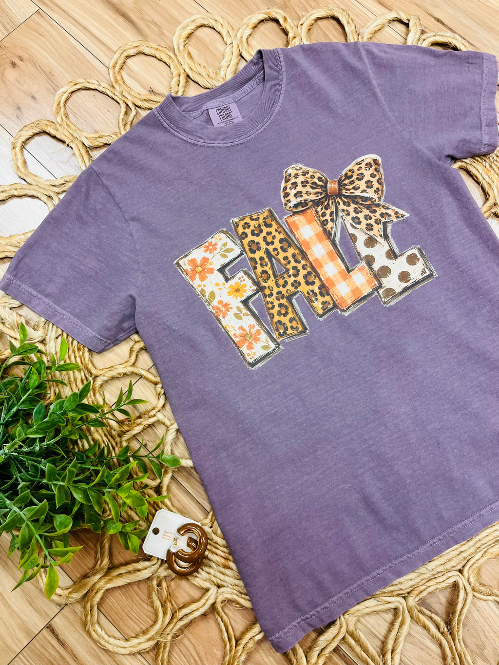 Women’s Comfort Colors Purple Fall Bow Mixed Print Graphic Tee