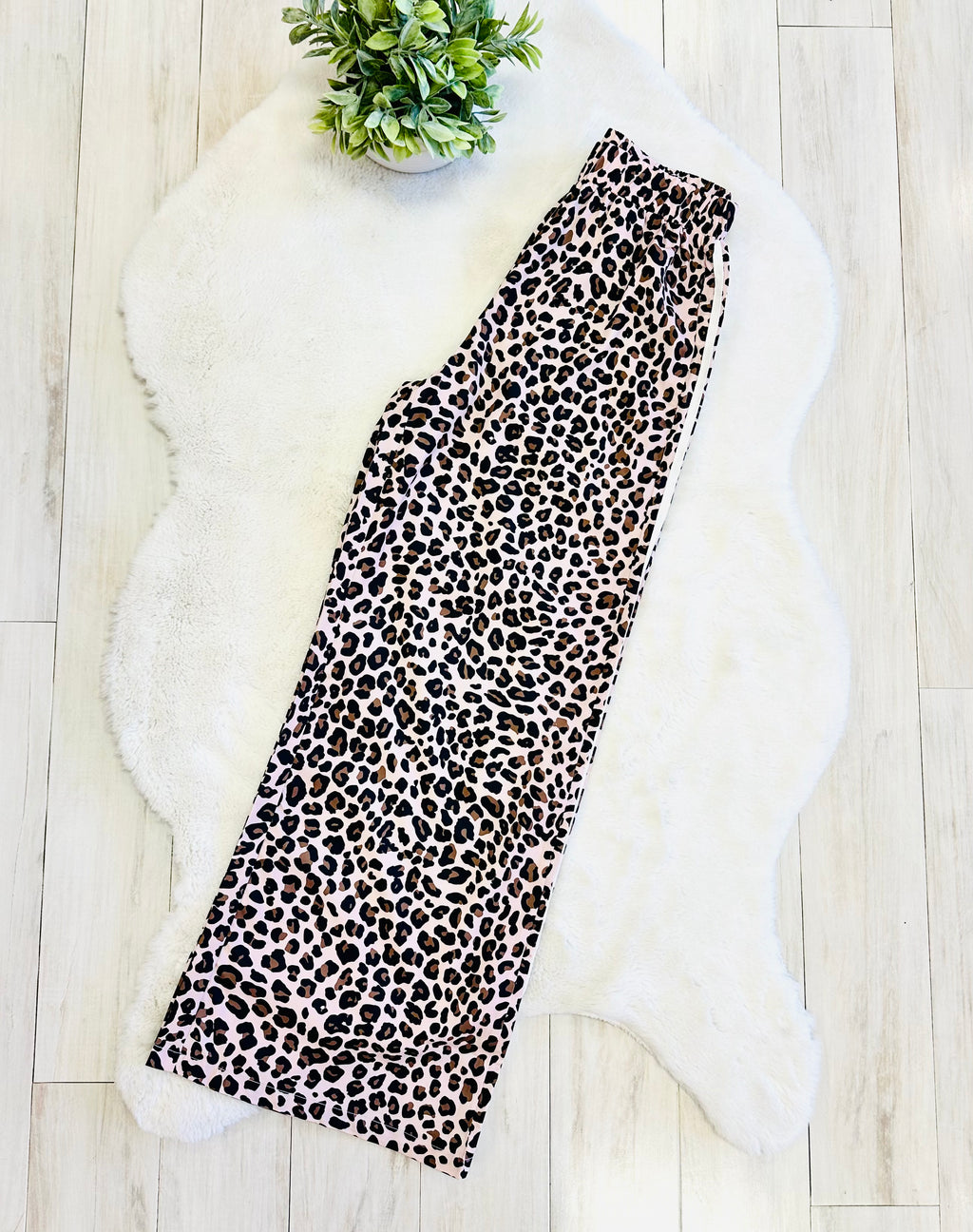 Women’s Cheetah Print Wide-Leg Side Stripe Pants