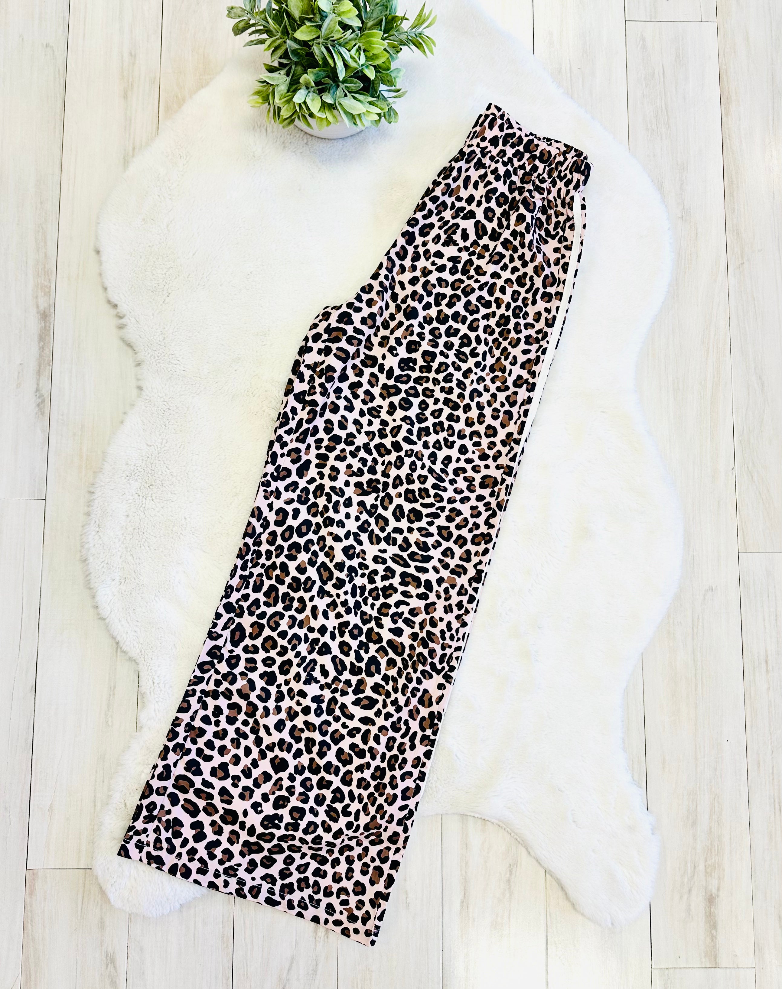 Women’s Cheetah Print Wide-Leg Side Stripe Pants