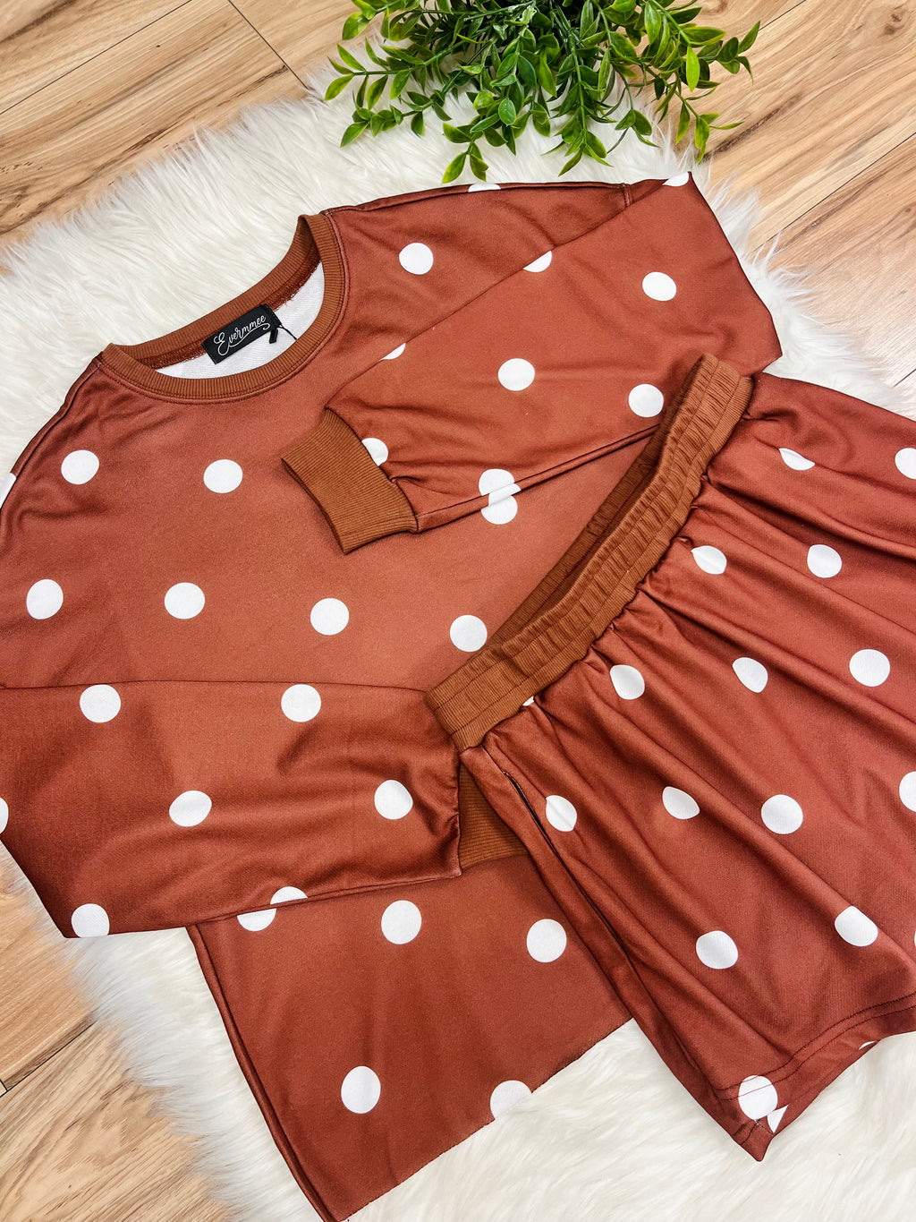 Women’s Evermmee Brown Skort Set with White Polka Dots- Loose Fit