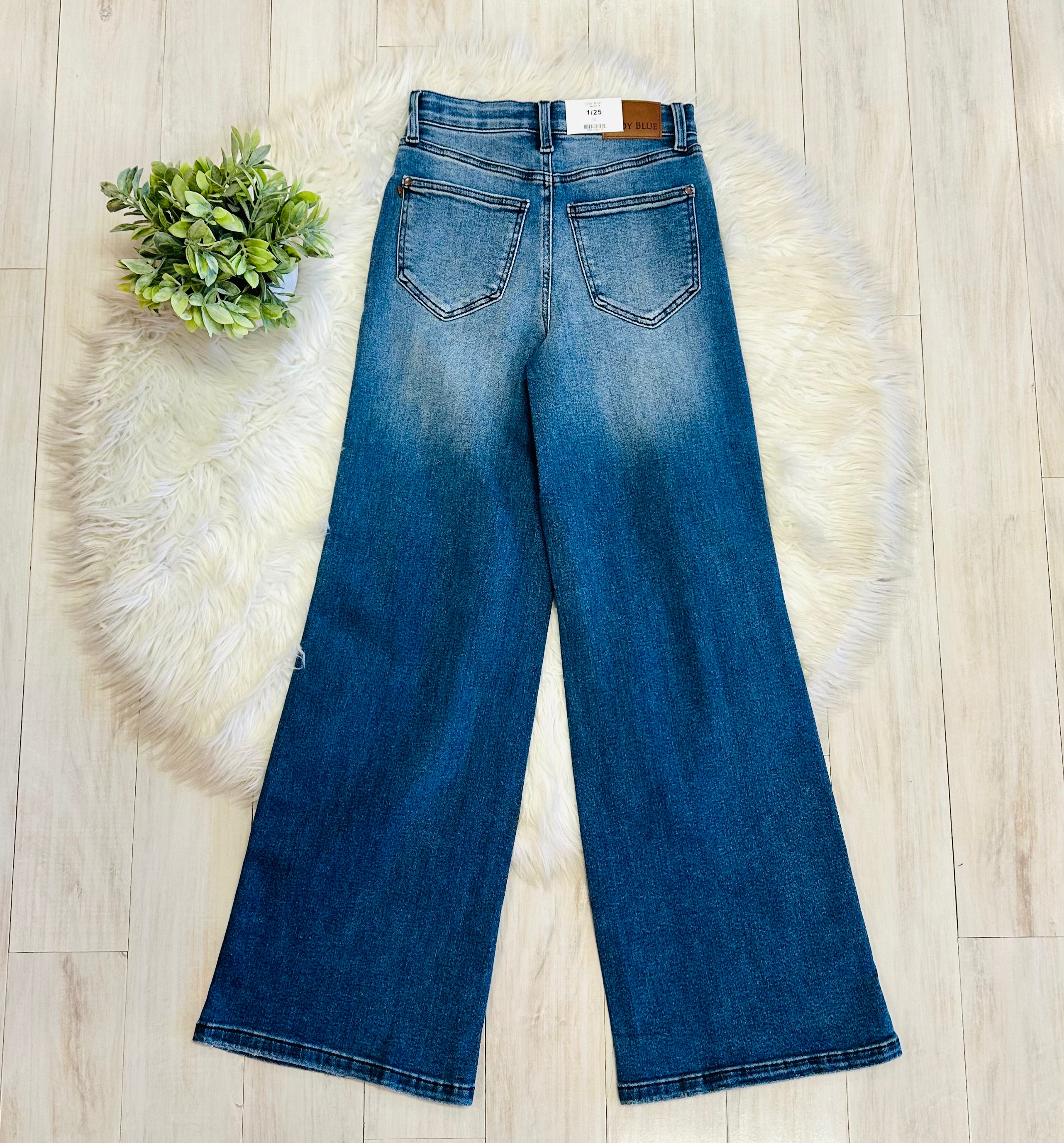 Women’s Judy Blue Retro Wide Leg Jeans