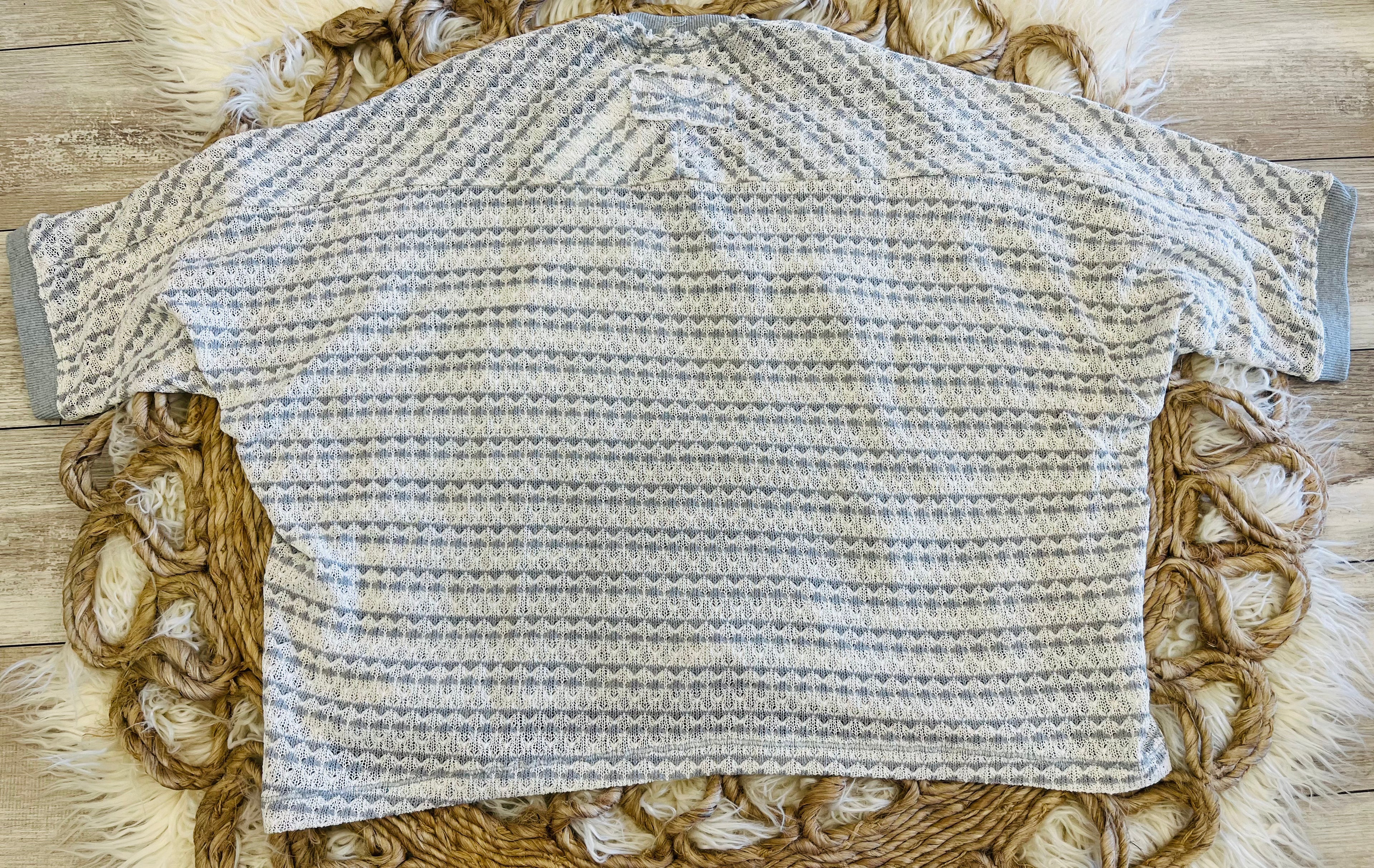 Women’s Very J Grey and White Knit Top