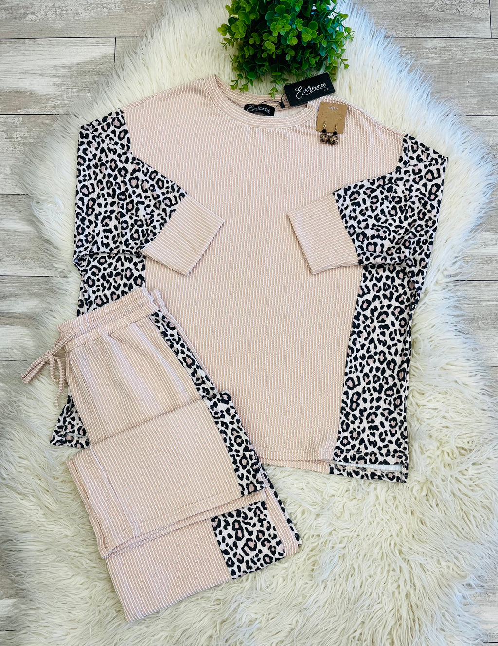 Women’s Evermmee Ribbed Cheetah Set- True to Size Oversized Look