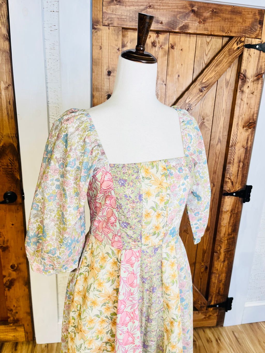 Women’s GiGiO Sage Mixed Print Midi Dress with a Smocked Back