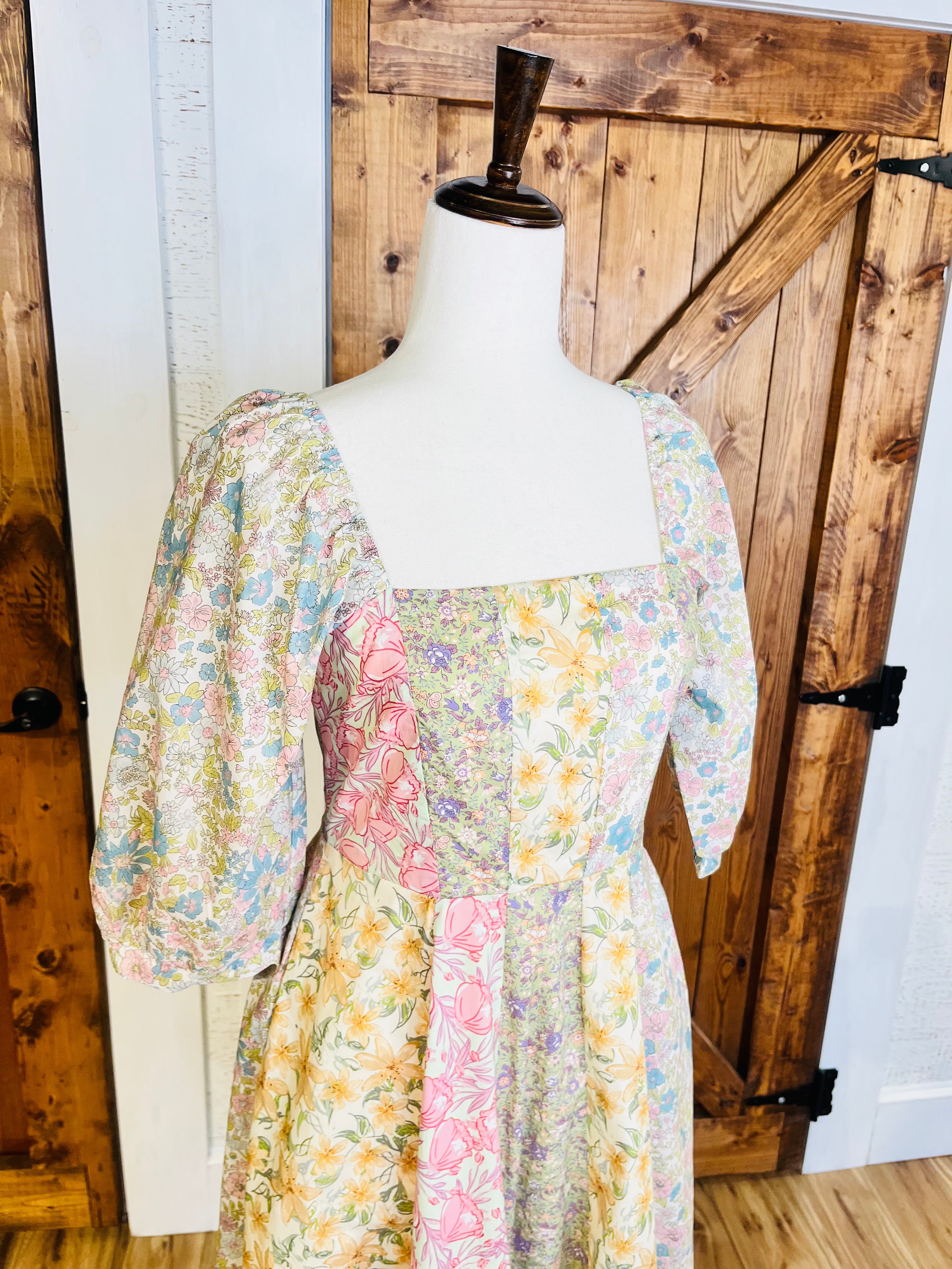 Women’s GiGiO Sage Mixed Print Midi Dress with a Smocked Back