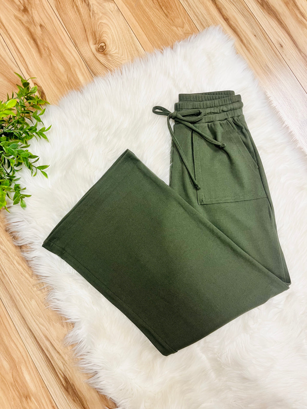 Women’s Zenana Olive Green Ribbed Cuff Sleeve Pant Set