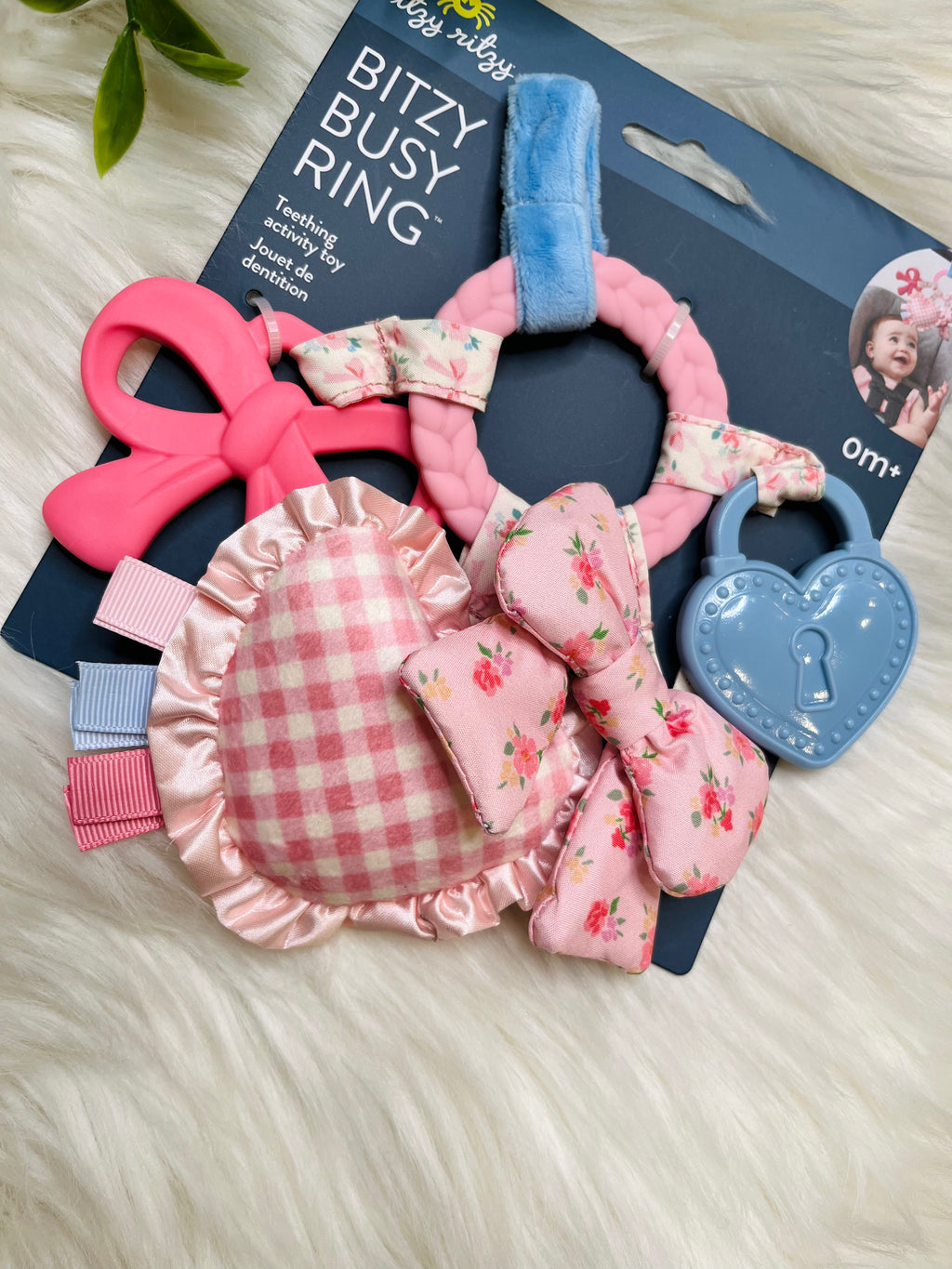 Itzy Ritzy Bow Busy Ring