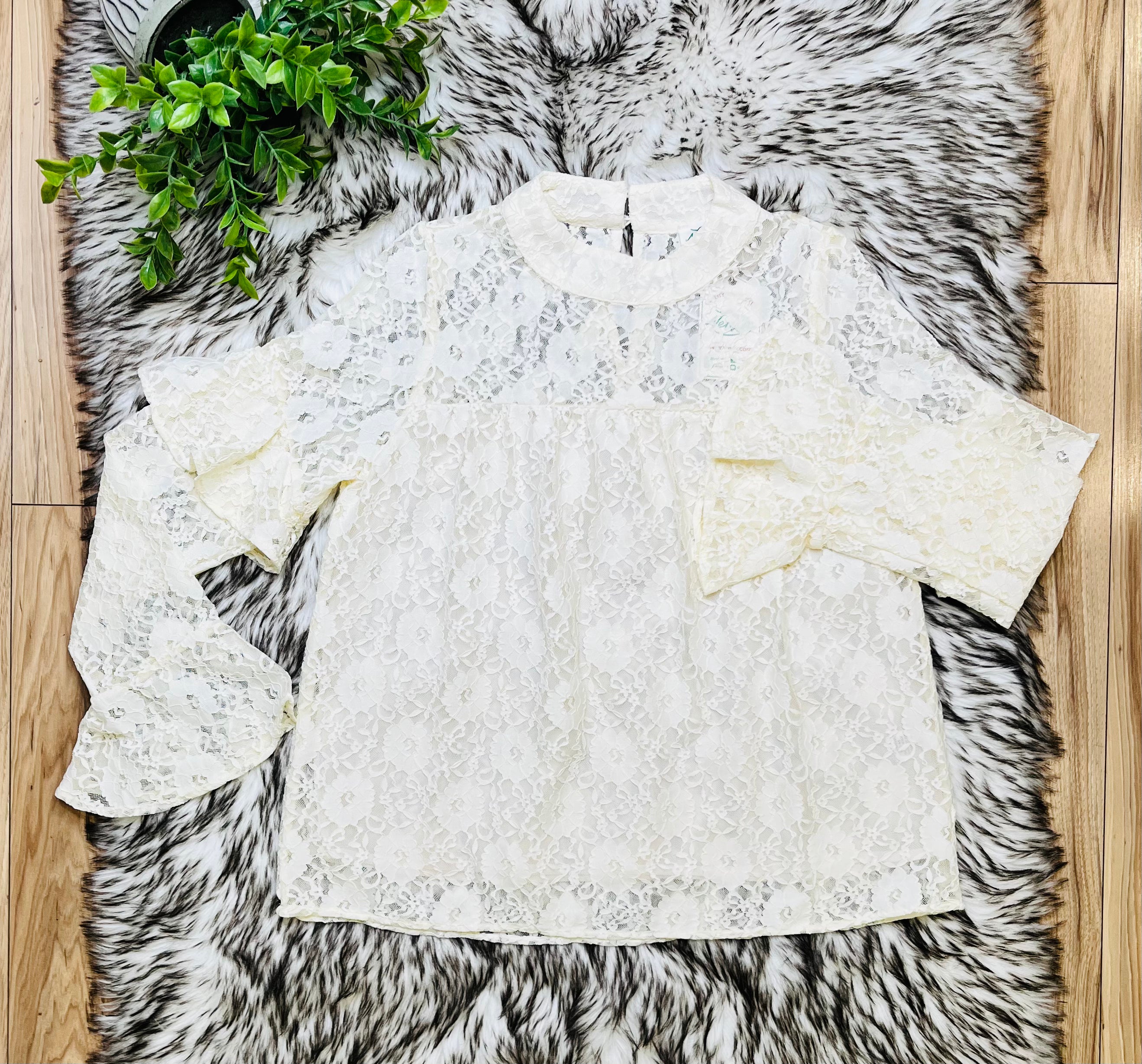 Women’s Very J Ivory Floral Lace Top