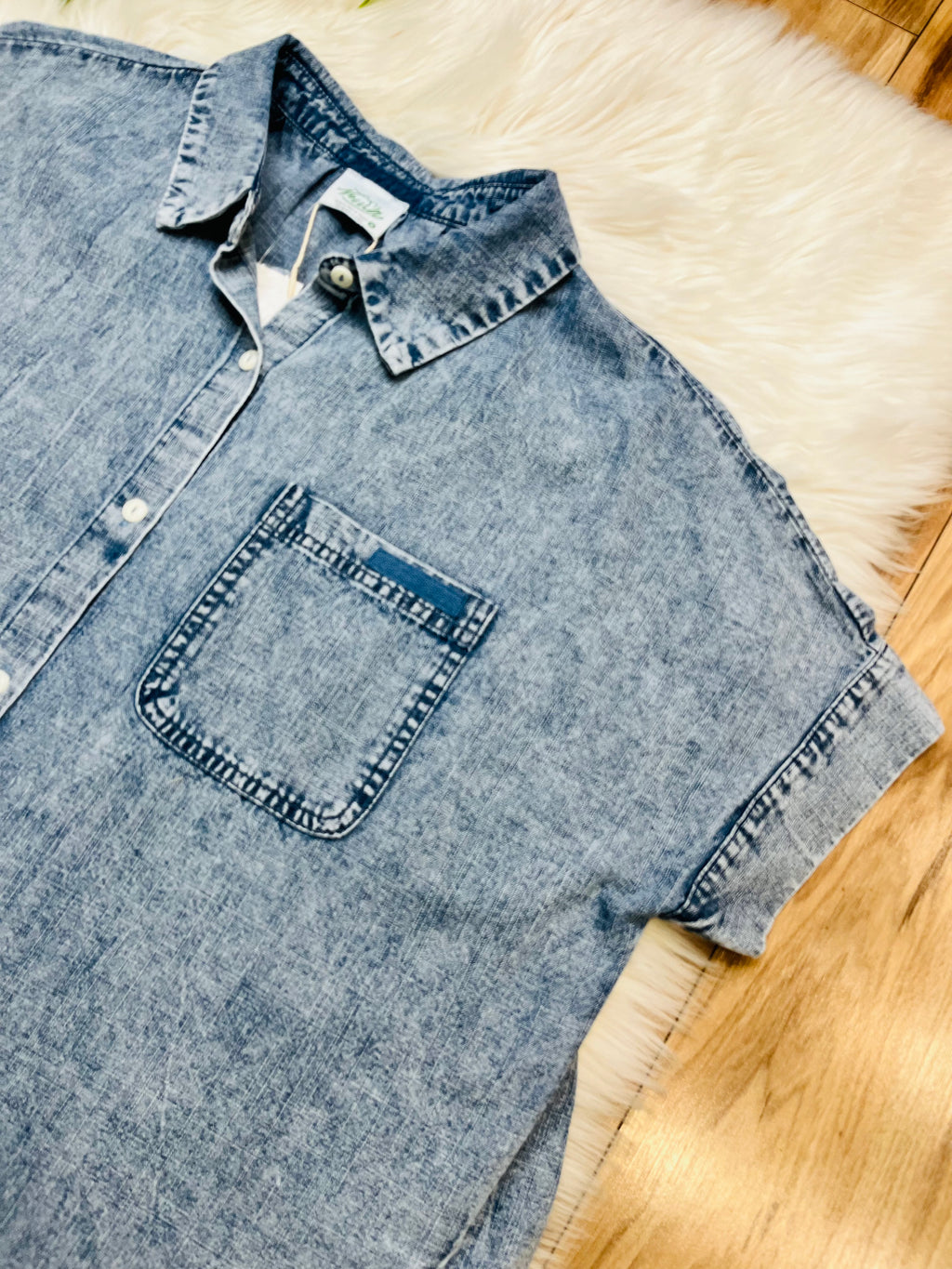 Women’s Very J Denim Wash Top