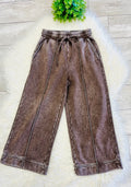 Women’s Zenana Mineral Wash Exposed Seam pants in Chocolate -True to size