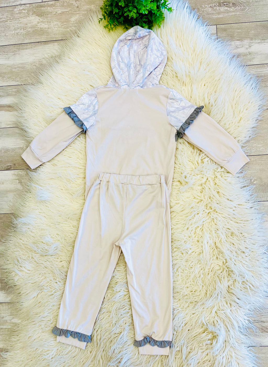 Girl’s Camouflage Outfit