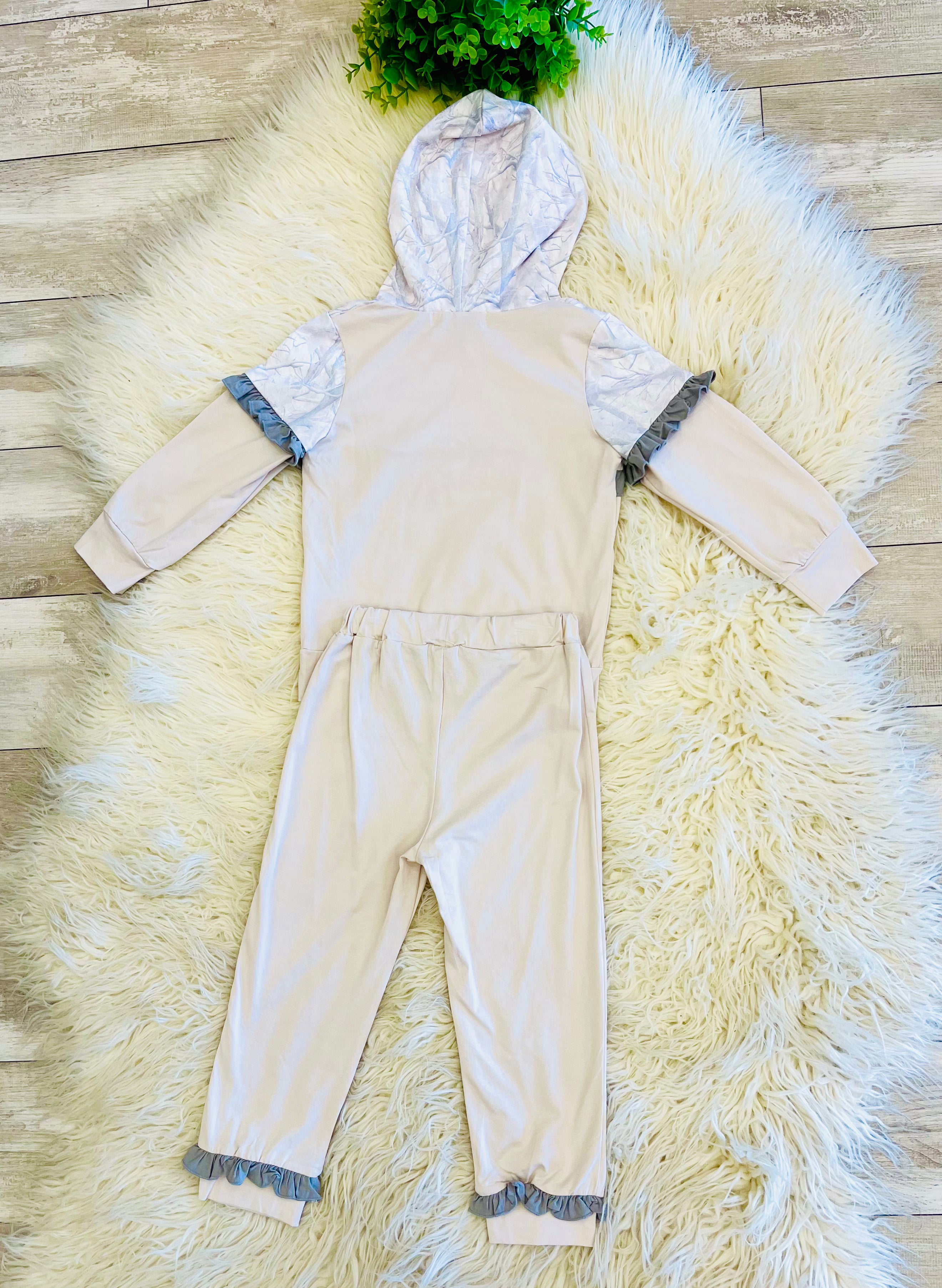 Girl’s Camouflage Outfit