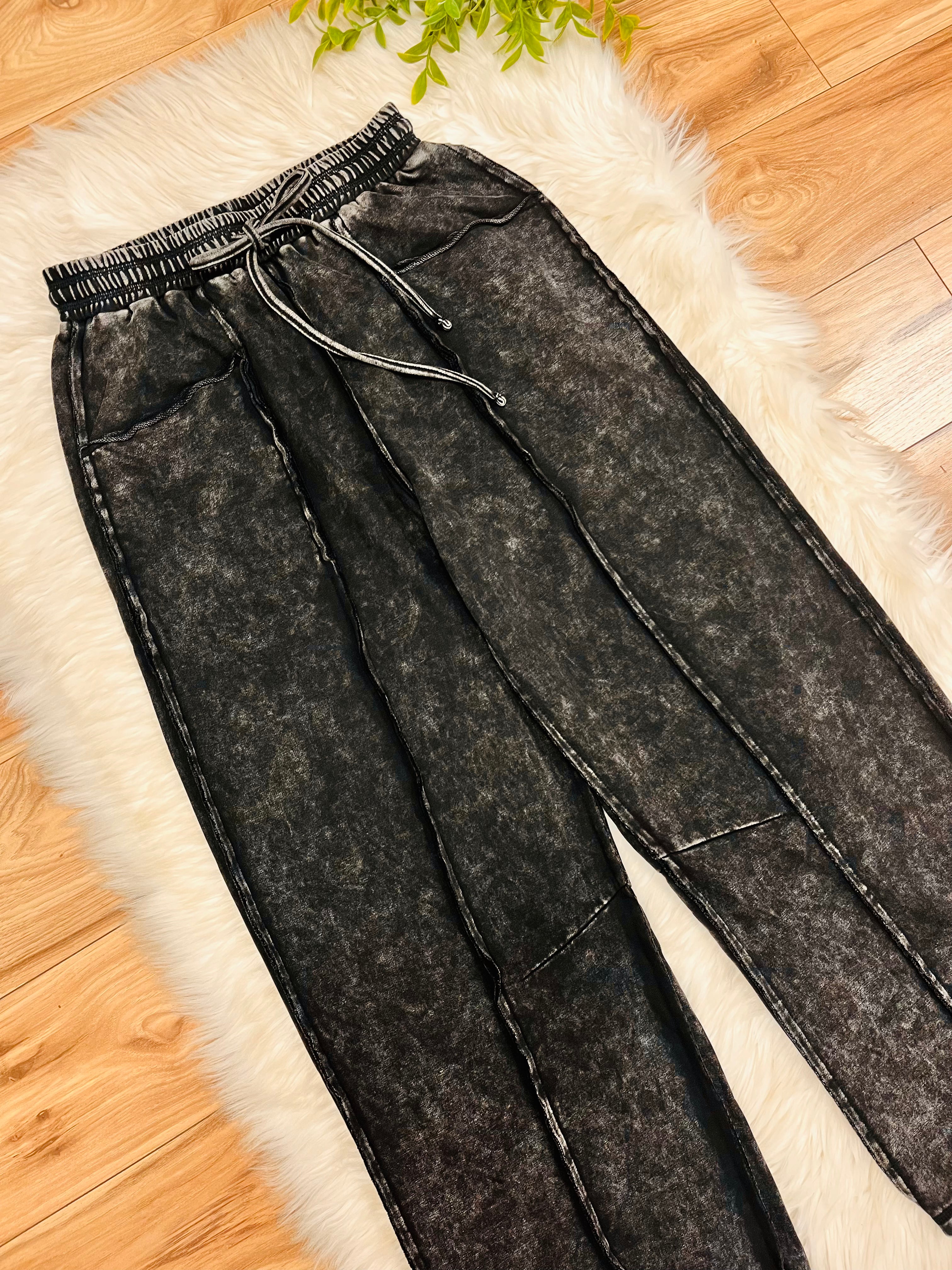 Women’s Evermmee Petite Black Acid Wash Pants- Loose Fit