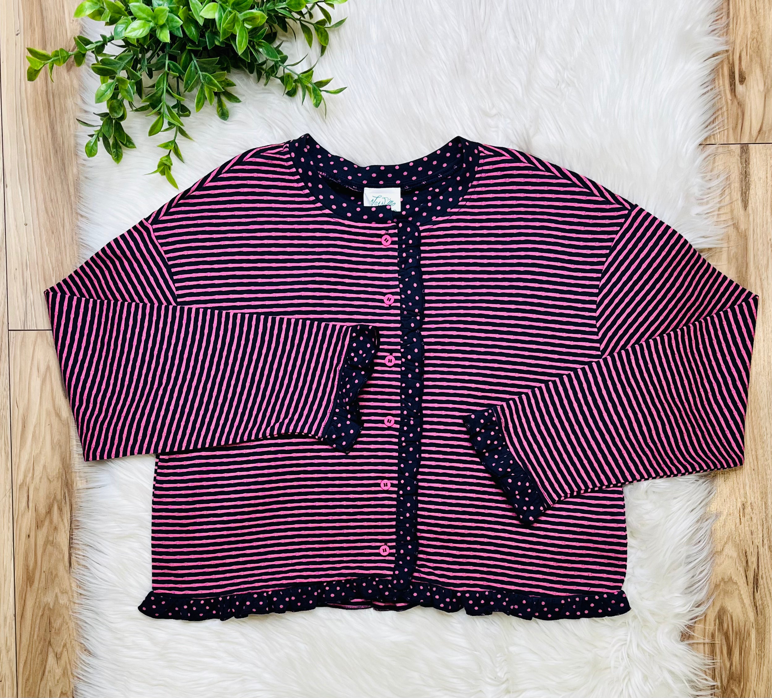 Women’s Very J Navy and Pink Stripe and Polka Dot Top- True to size