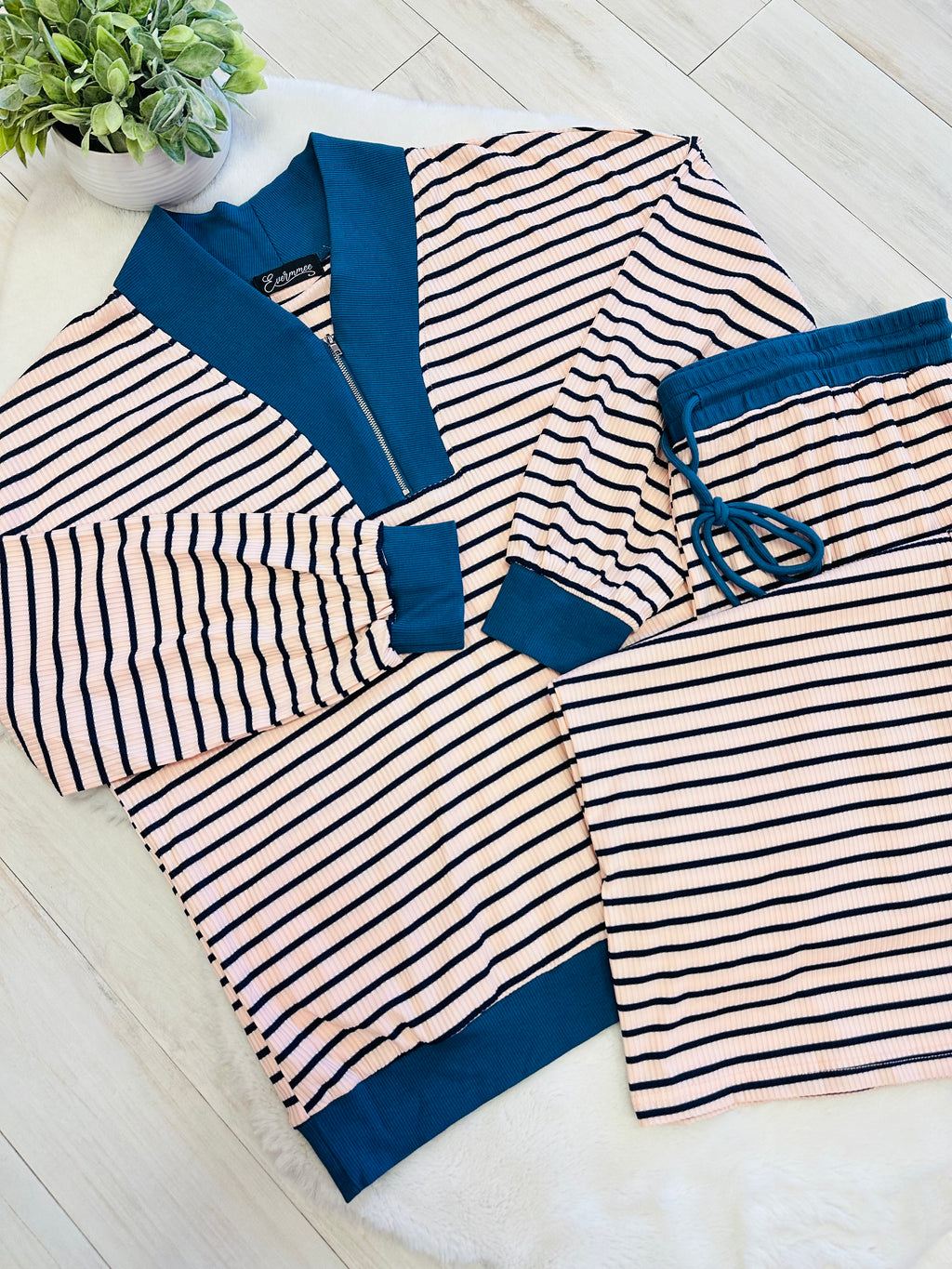 Women’s Curvy Evermmee Light Pink & Blue Quarter Zip Stripe Pant Set- Loose Fit