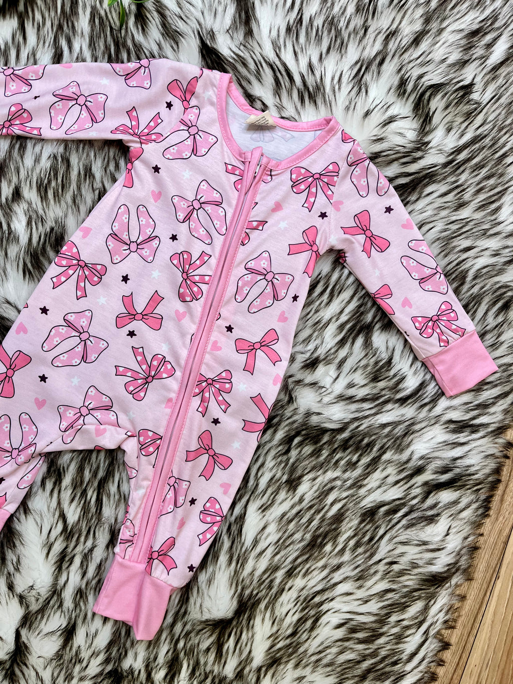 Girl’s Pink Bow with Floral and Heart Details Zipper Romper