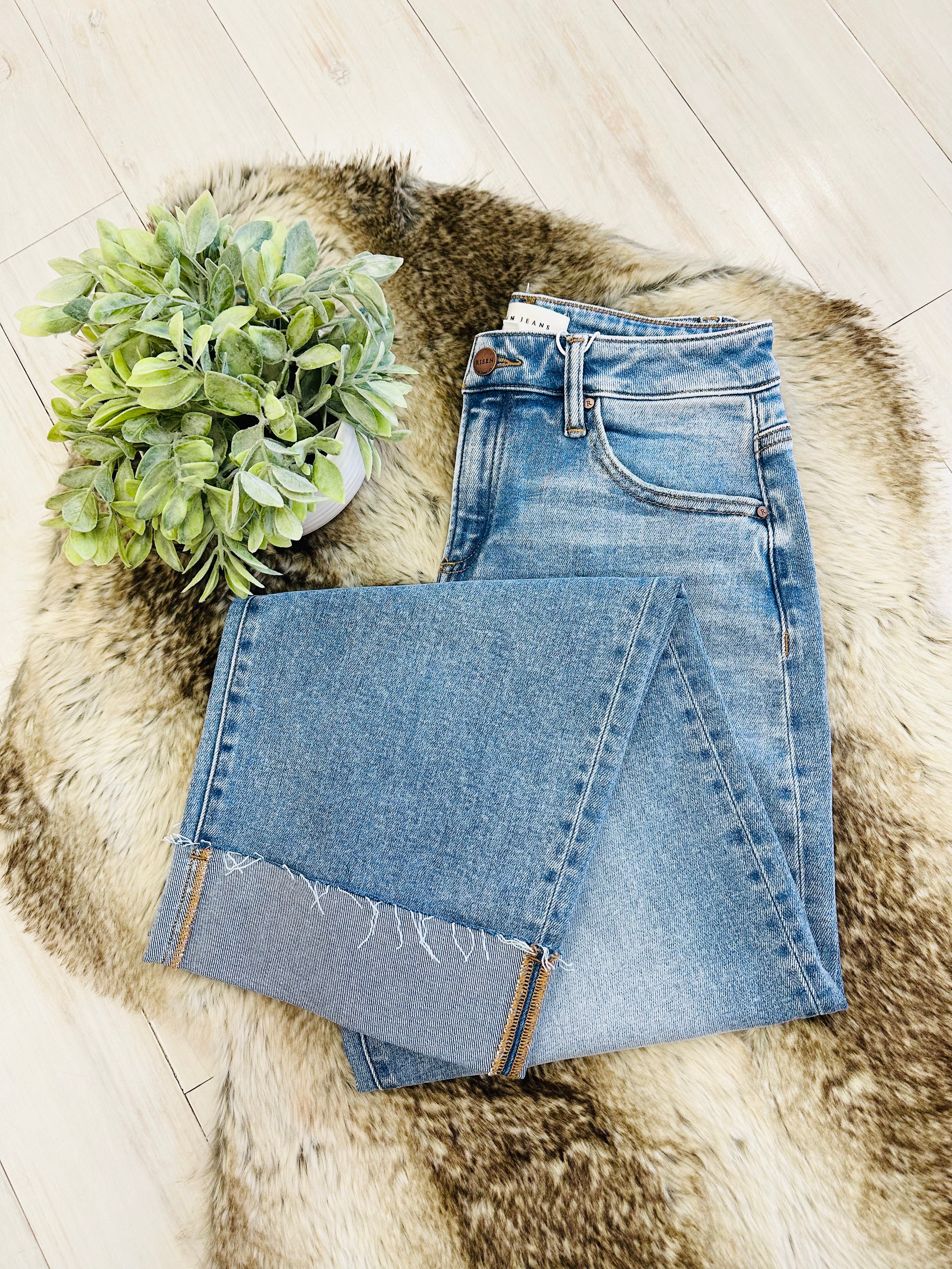Women’s Risen Light Wash Slouchy Barrel Cuffed Hem Jeans #21949- Stretchy