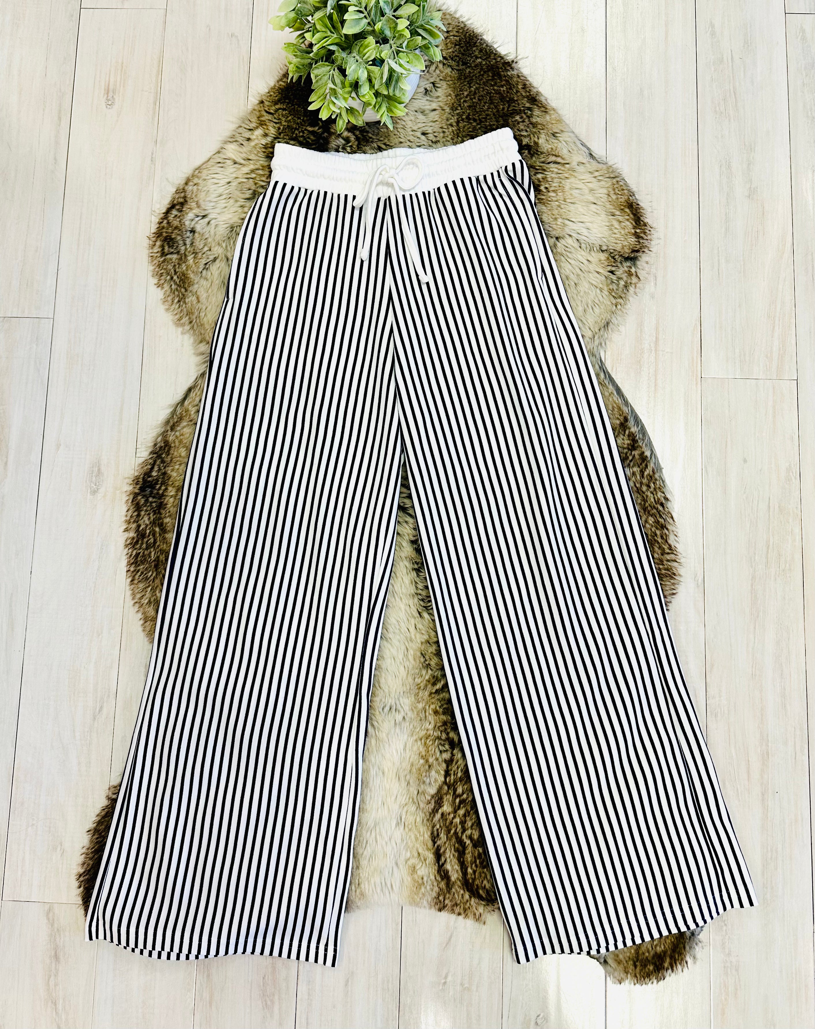 Women’s Zenana White & Black Long Sleeve Set