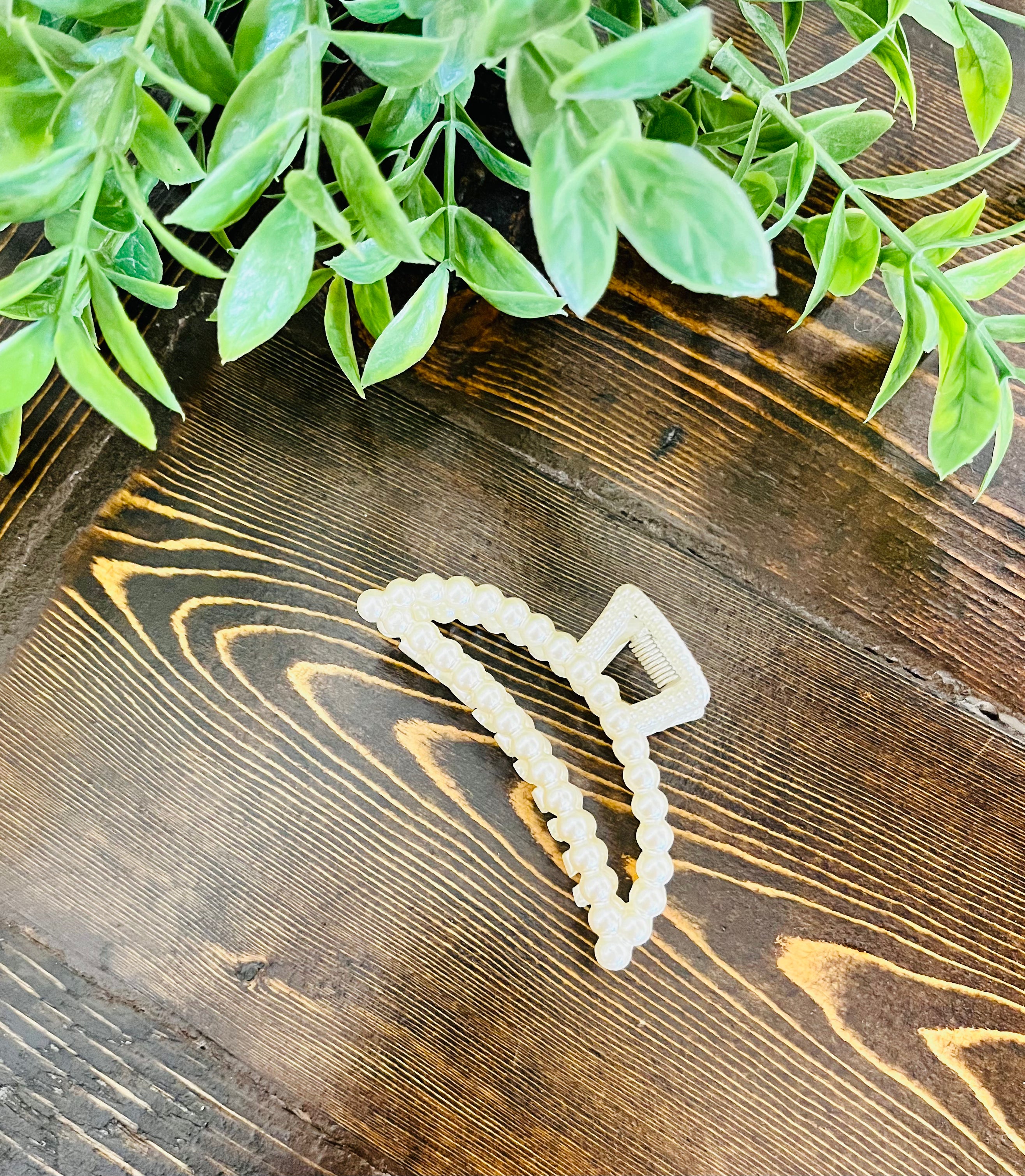 Pearl Claw Hair Clip 4”
