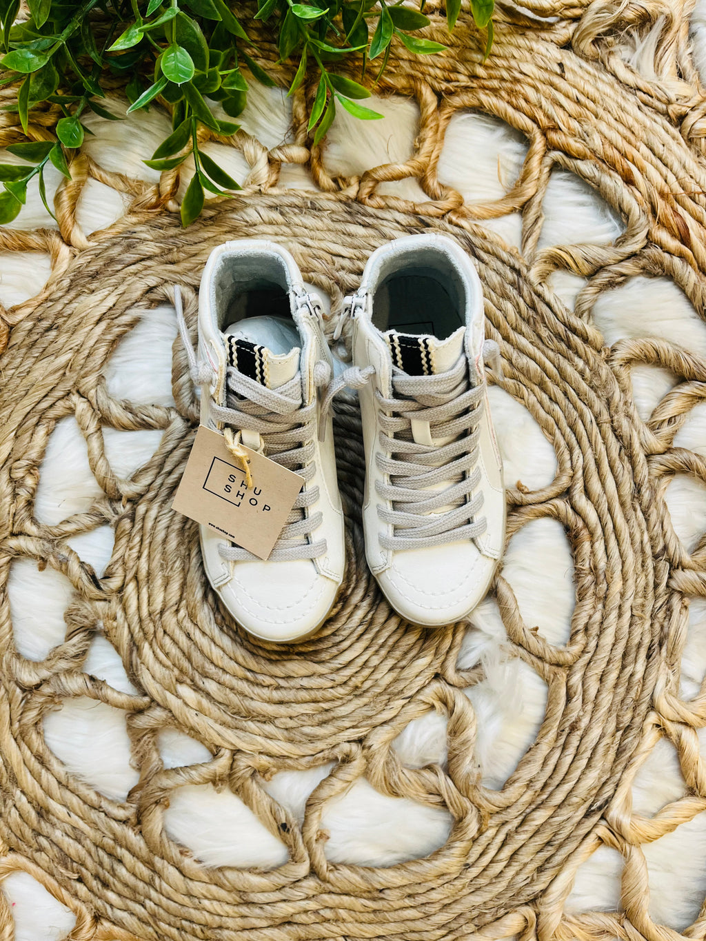 Girl’s Toddler Metallic white Shu Shop Shoes