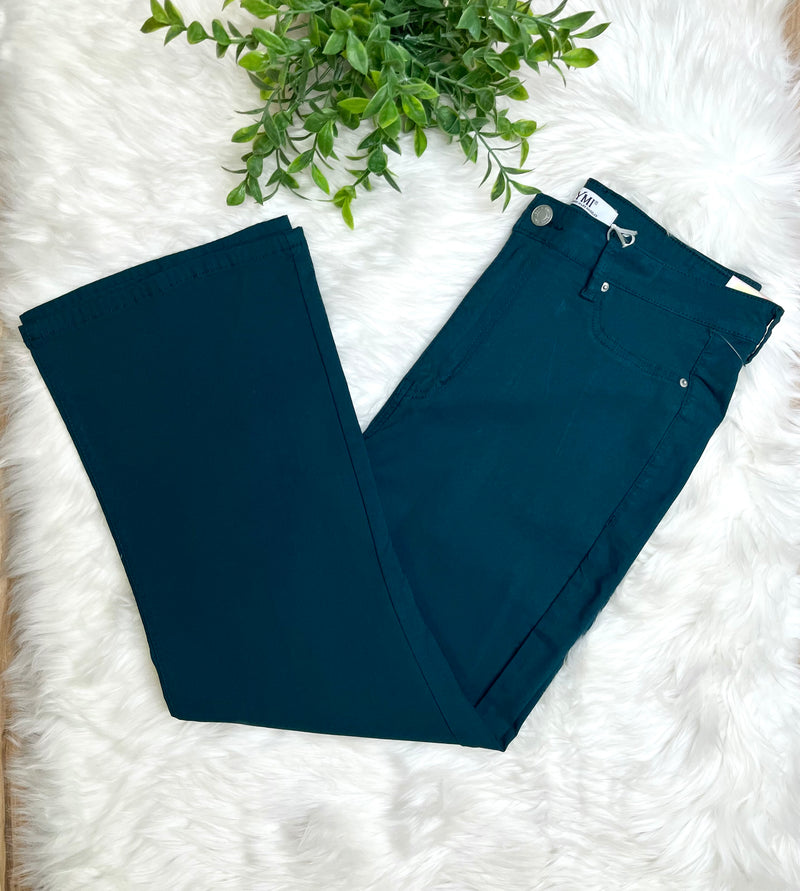 Women’s curvy YMI blue steel capri pants