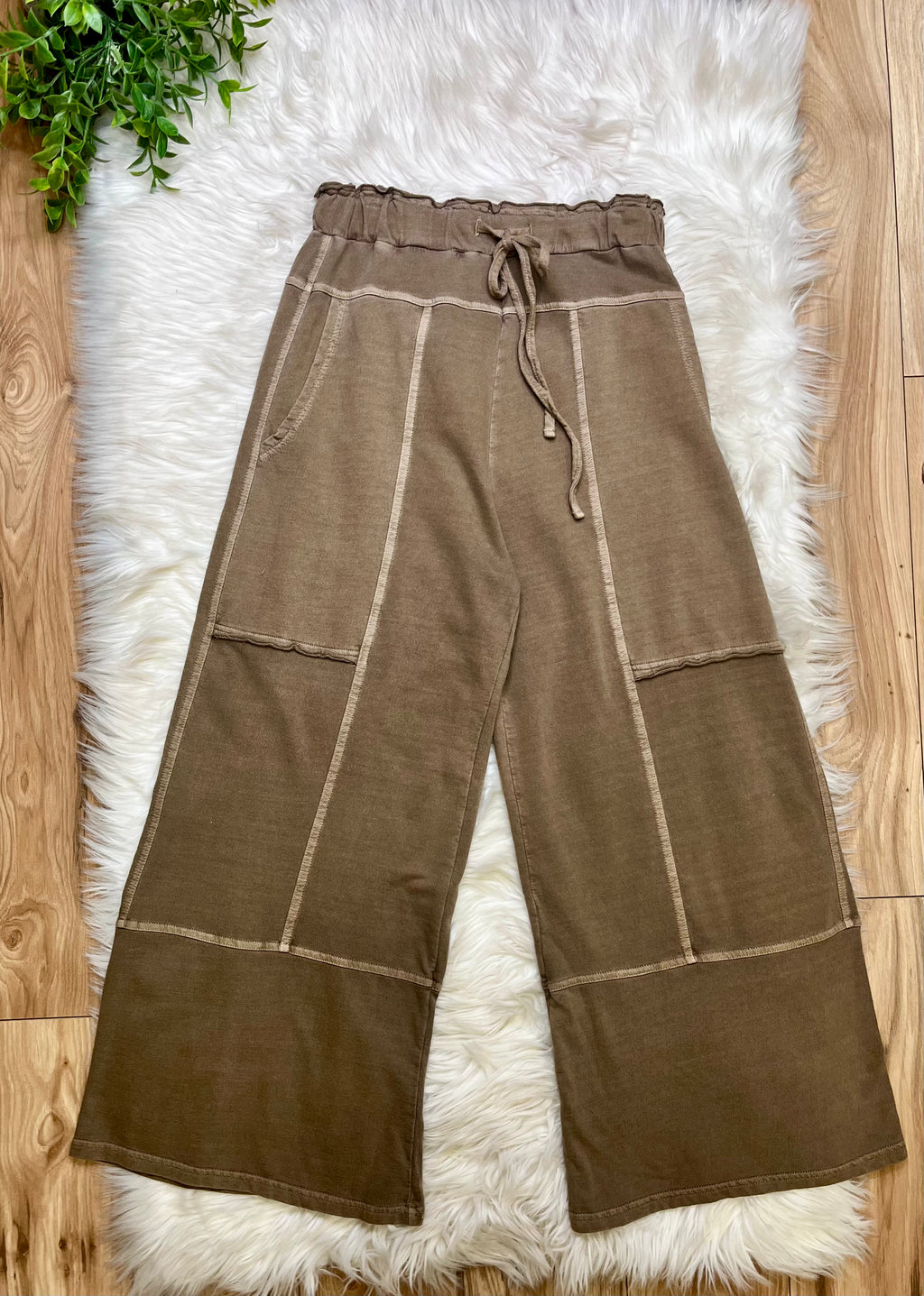 Women’s Zenana Exposed Seam Mocha Drawstring Pants- True to Size