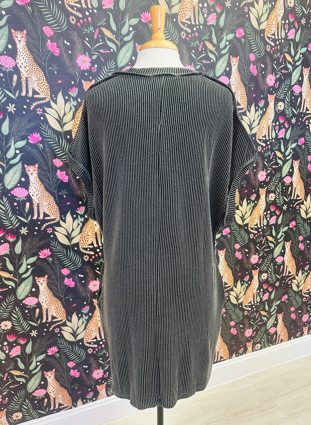 Women’s Evermmee Curvy Black Ribbed Dress with Pockets
