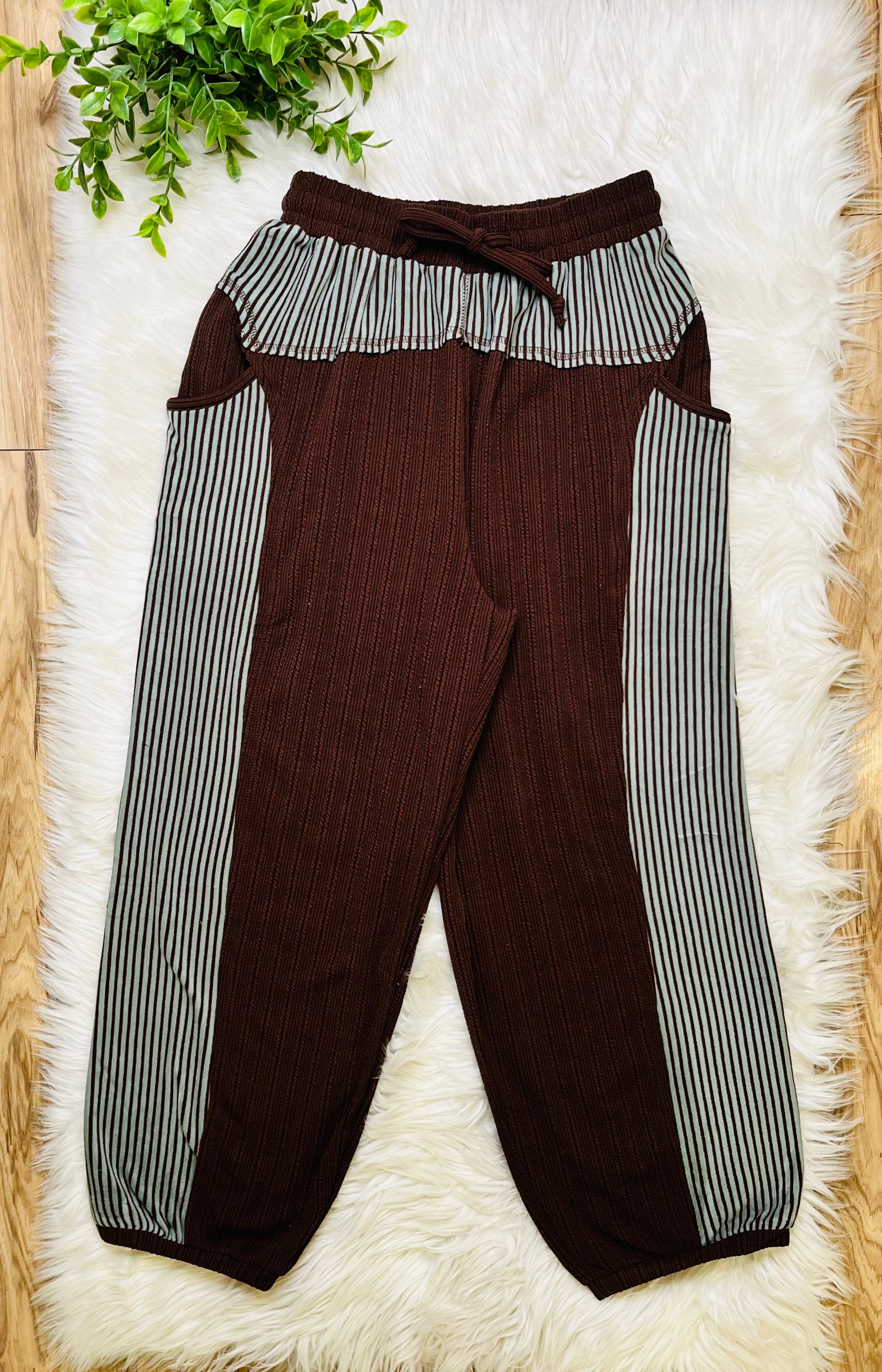 Women’s Very J Brown and Seafoam Stripe Detail Pant Set