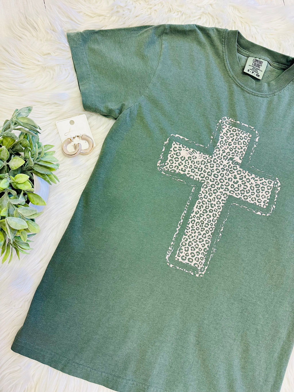 Women’s Comfort Colors Green Tee with Cheetah Print Cross
