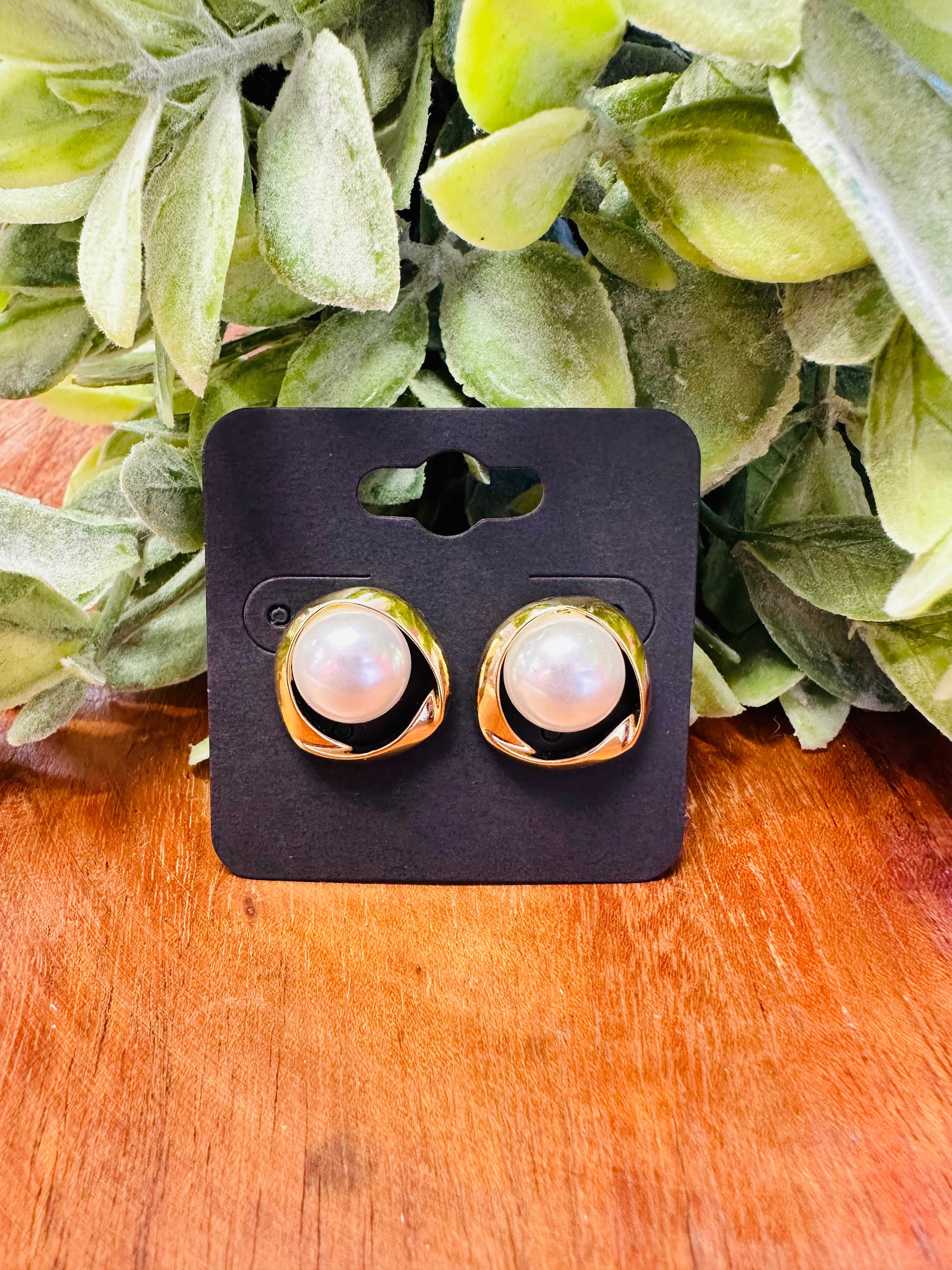 Gold Pearl Round Stud Earrings