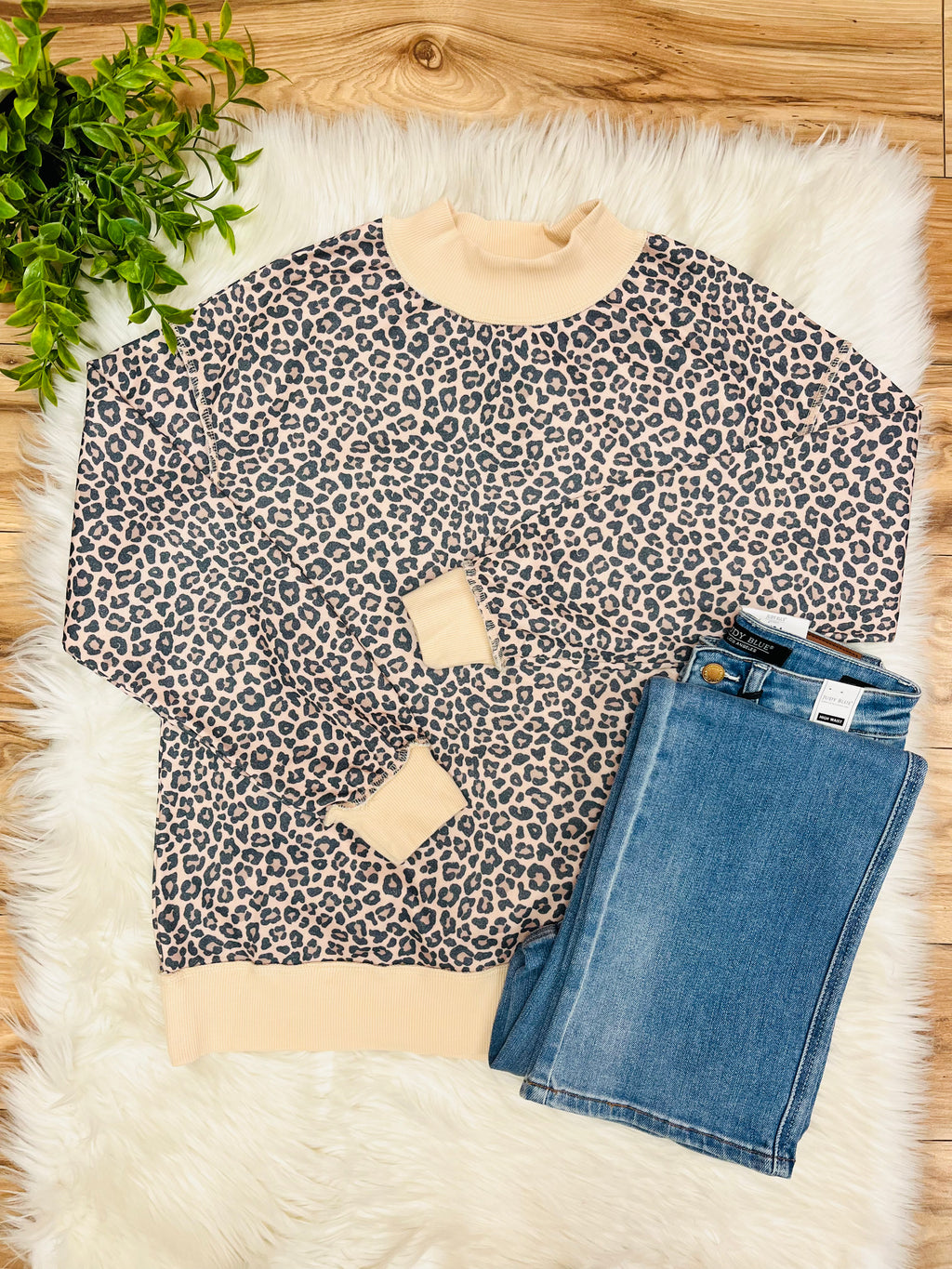 Women’s Evermmee Taupe Mock Neck Cheetah Print Top- True to Size