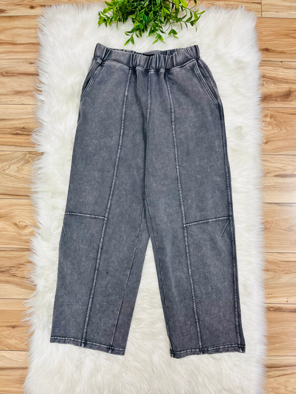 Women’s Evermmee Charcoal Grey Acid Wash Barrel Petite/Crop Pants-True to Size