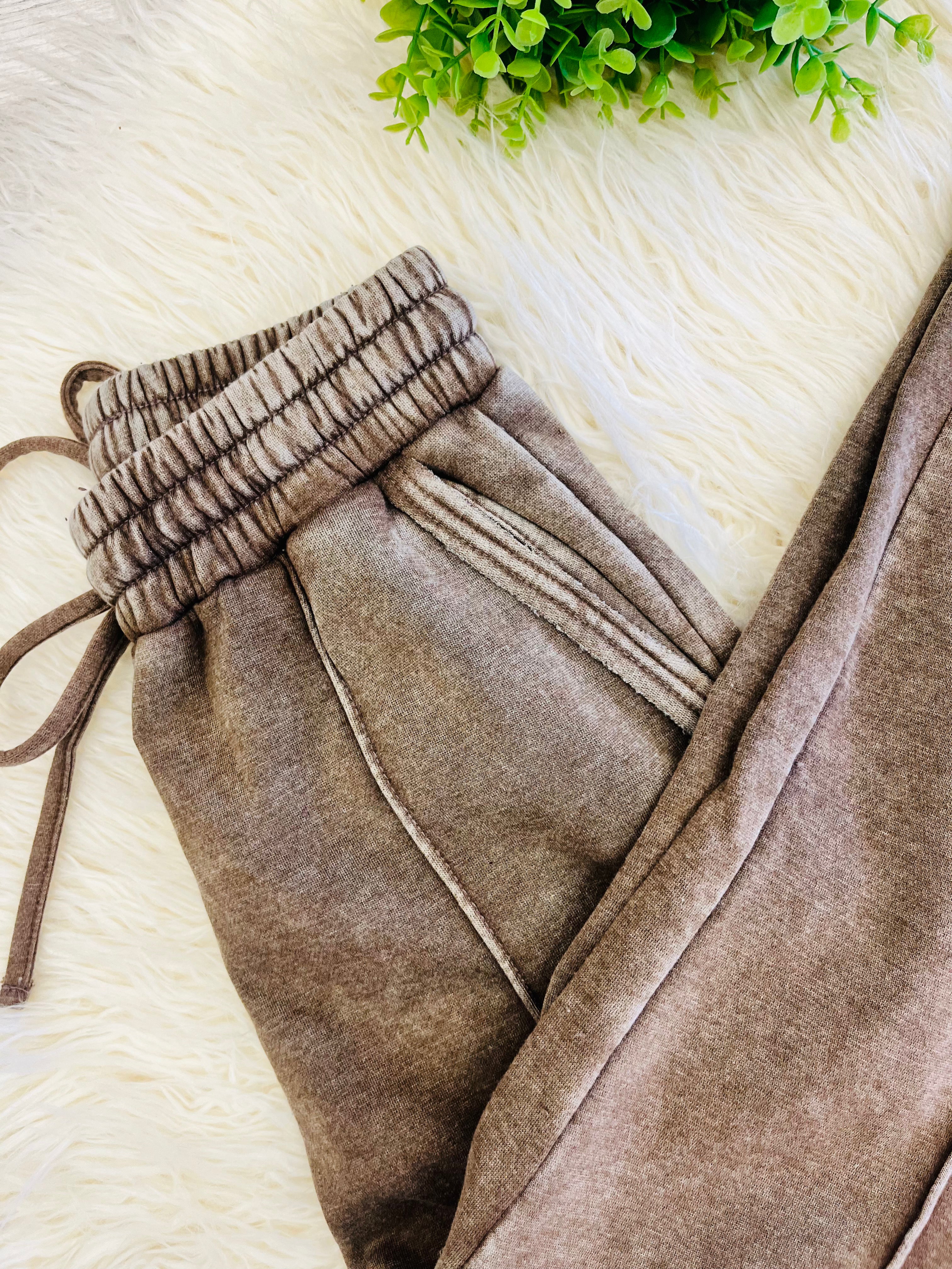 Women’s Zenana Mineral Wash Exposed Seam pants in Mocha -True to size