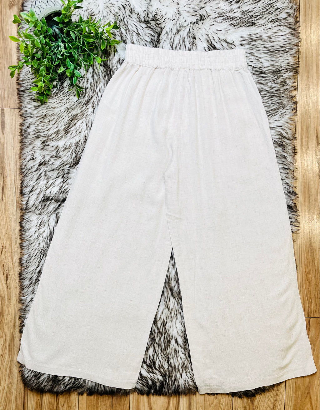 Women’s Umgee Regular and Curvy Oatmeal Linen Frayed Pants- True to Size