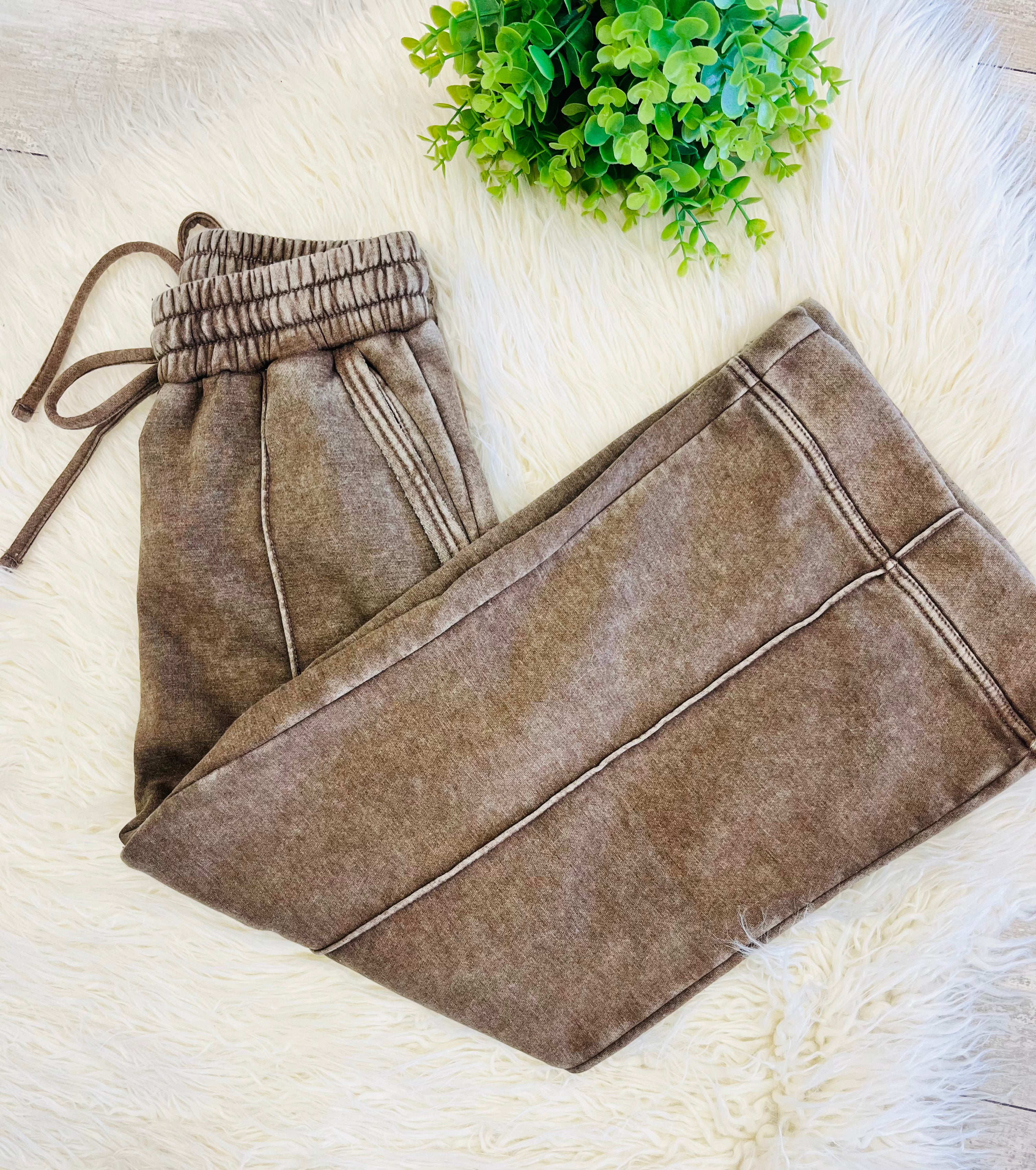 Women’s Zenana Mineral Wash Exposed Seam pants in Mocha -True to size