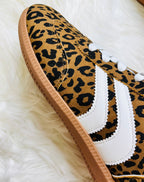 Women’s Leopard Scalloped Stripe Shoes