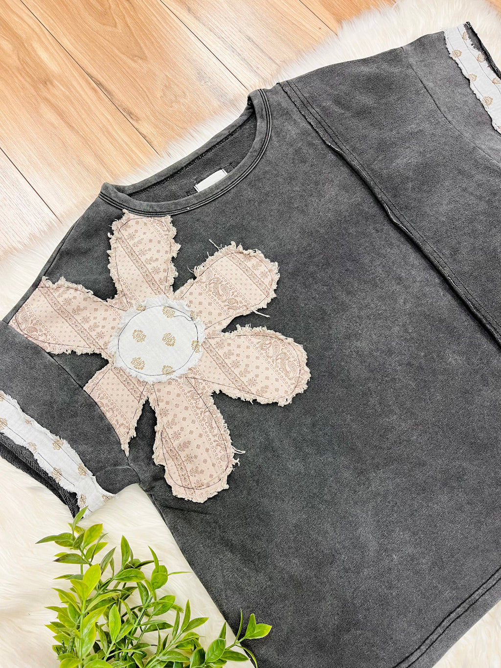 Women’s Umgee Ash Mineral Wash Flower Patch Top- Loose Fit