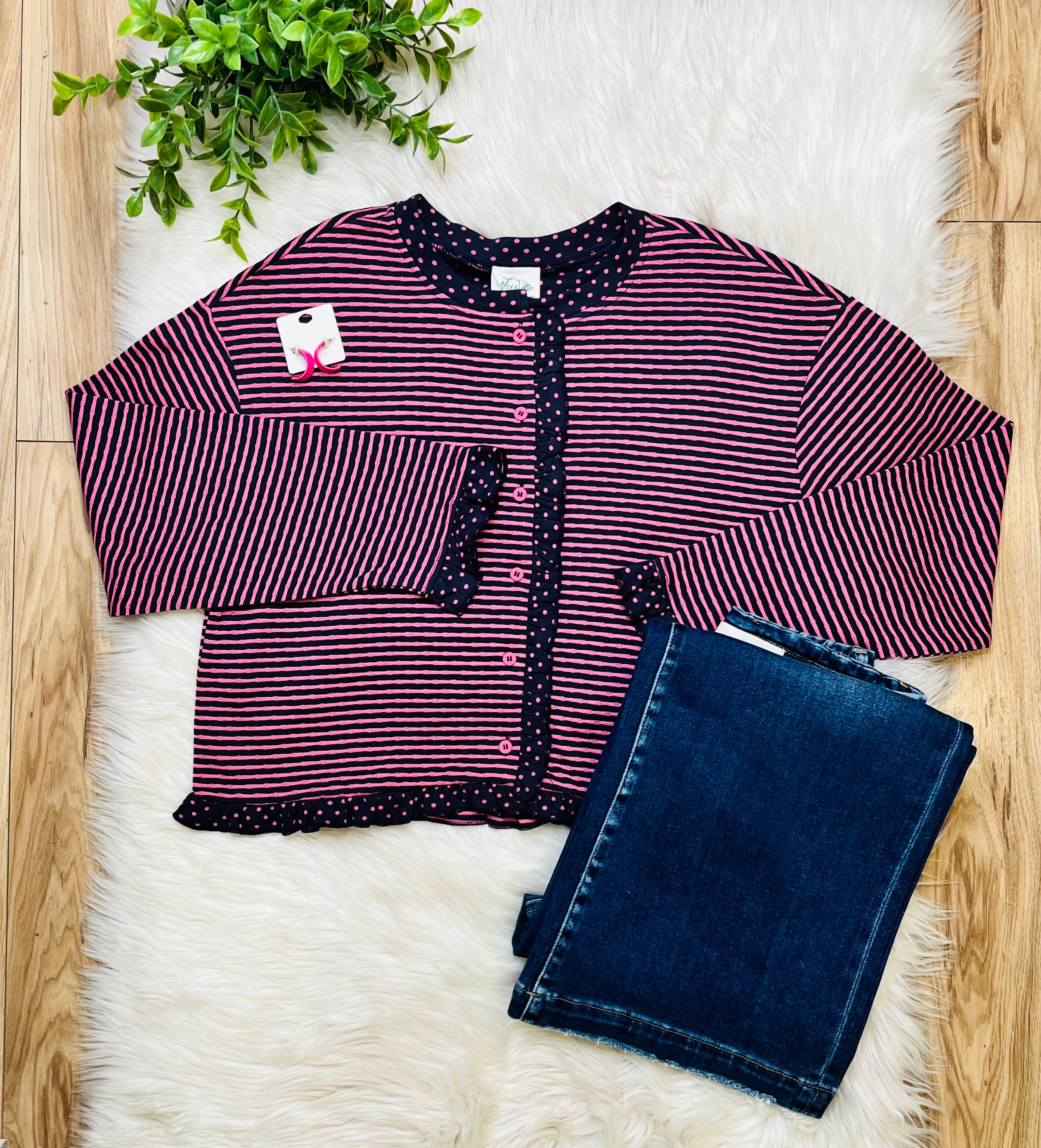 Women’s Very J Navy and Pink Stripe and Polka Dot Top- True to size