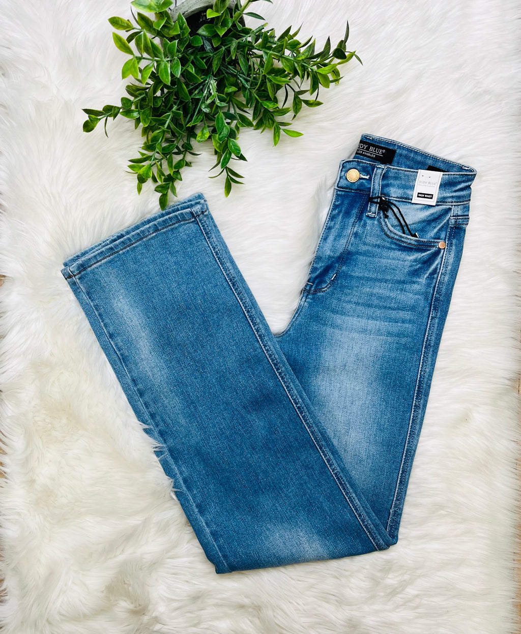 Women’s Judy Blue Medium Wash Contrast Straight Jeans 8784