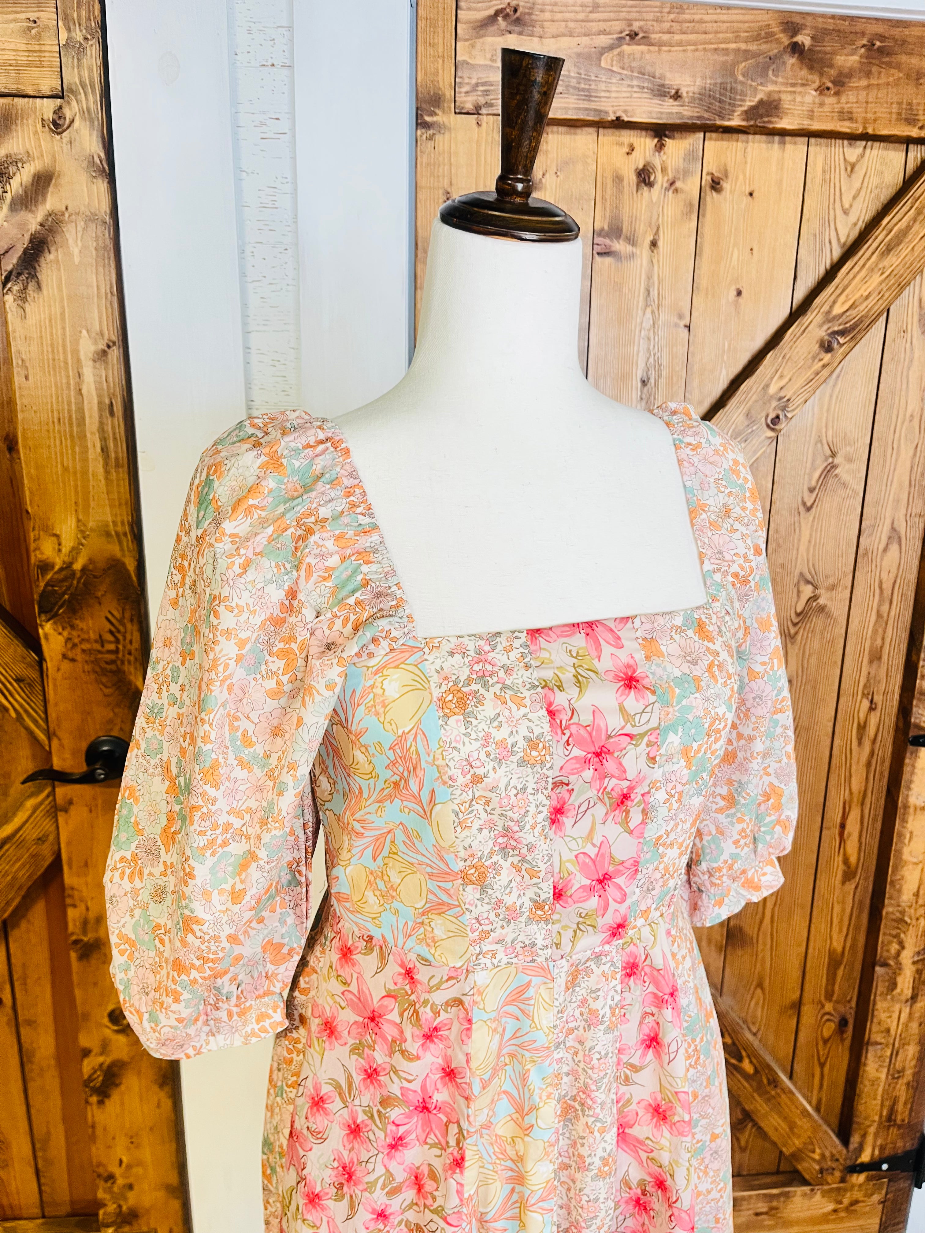 Women’s GiGiO Rose Mixed Print Dress with a Smocked Back