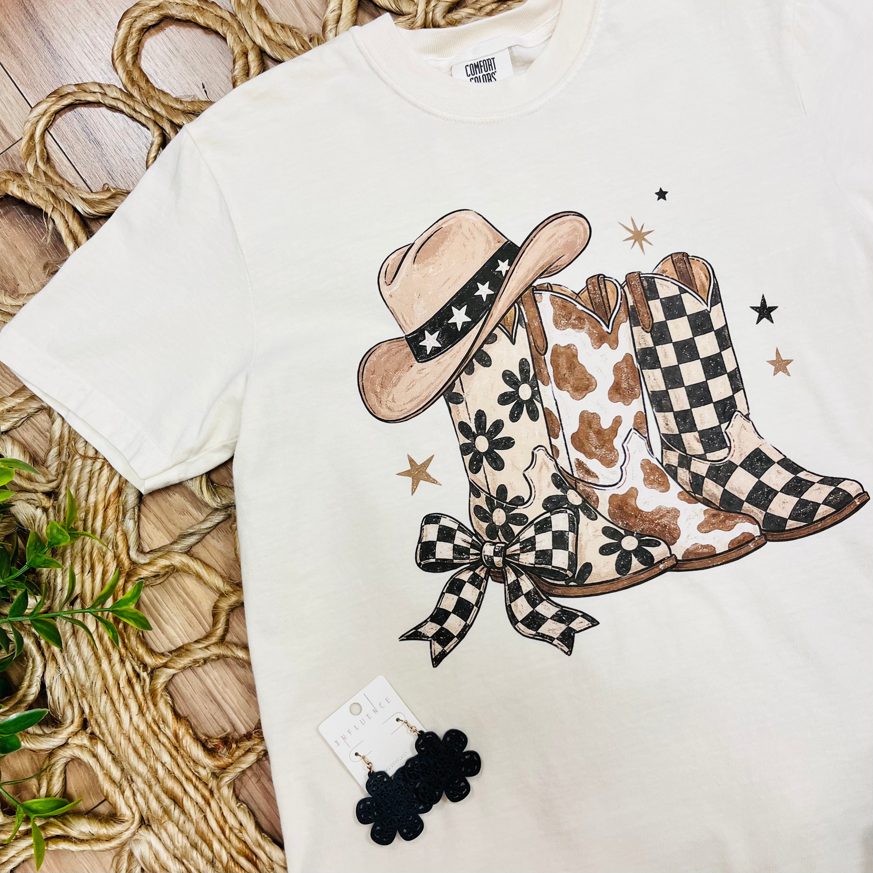 Women’s Western Mixed Print Cream Graphic Tee