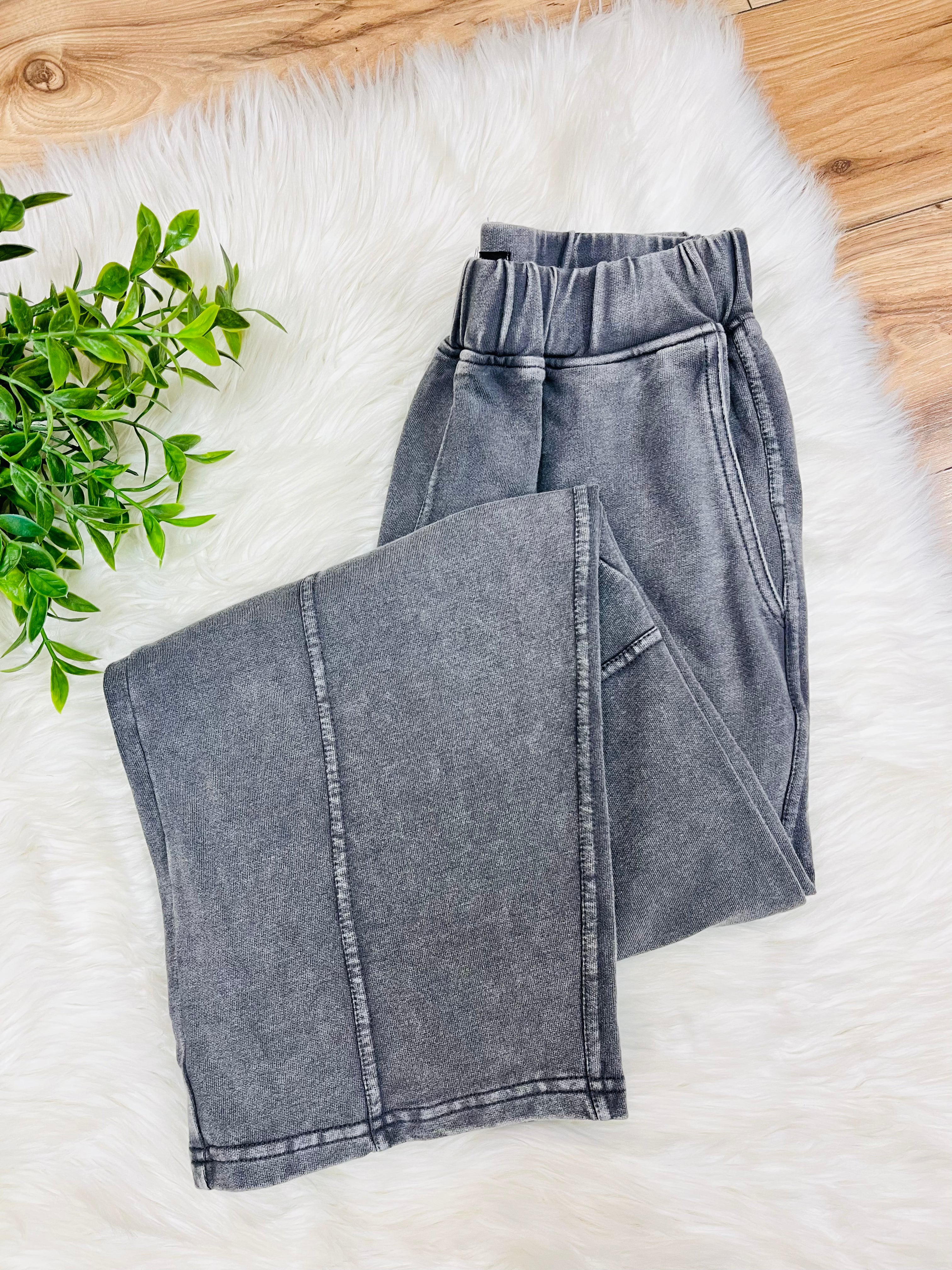 Women’s Evermmee Charcoal Grey Acid Wash Barrel Petite/Crop Pants-True to Size