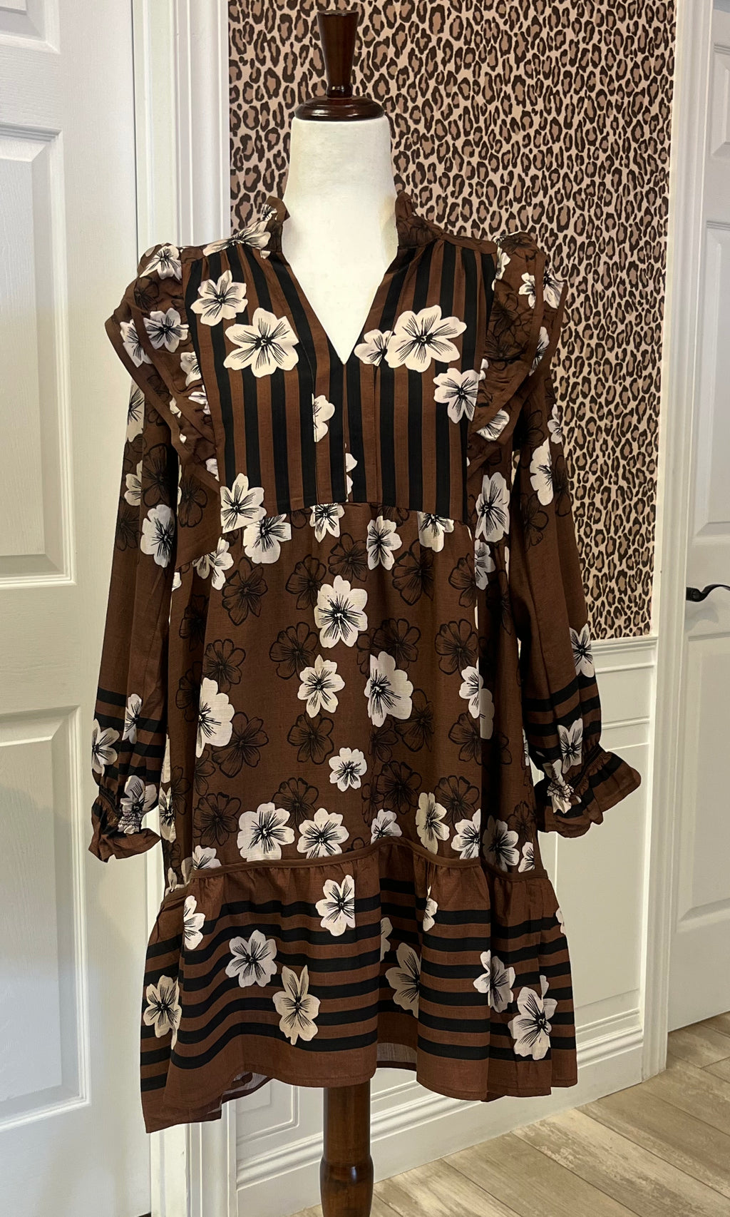 Women’s Umgee Brown Floral Ruffle Split Neck Dress