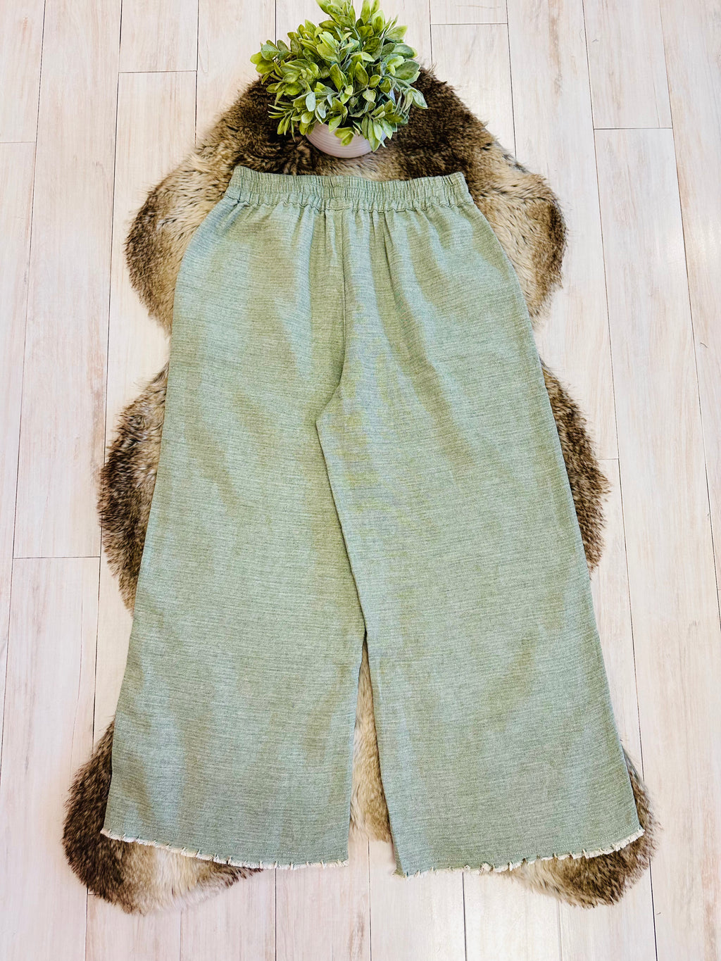 Women’s Umgee Sage Wide Leg Pants with Frayed Hem- Loose Fit