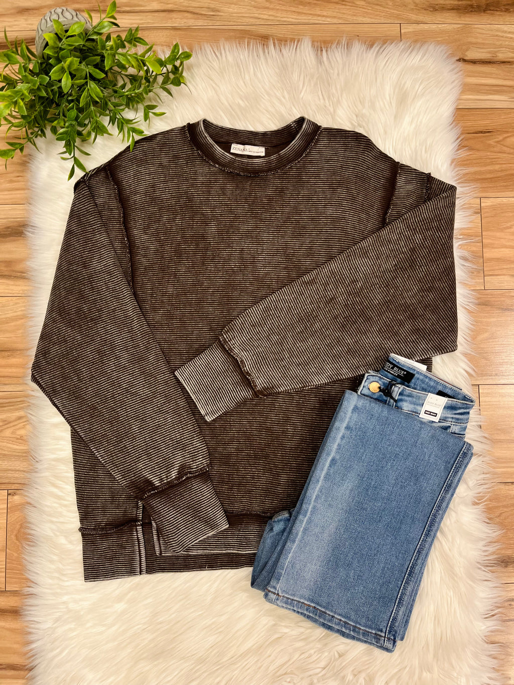 Women’s Zenana Dark Brown Acid Wash Ribbed Crewneck Top-Loose Fit
