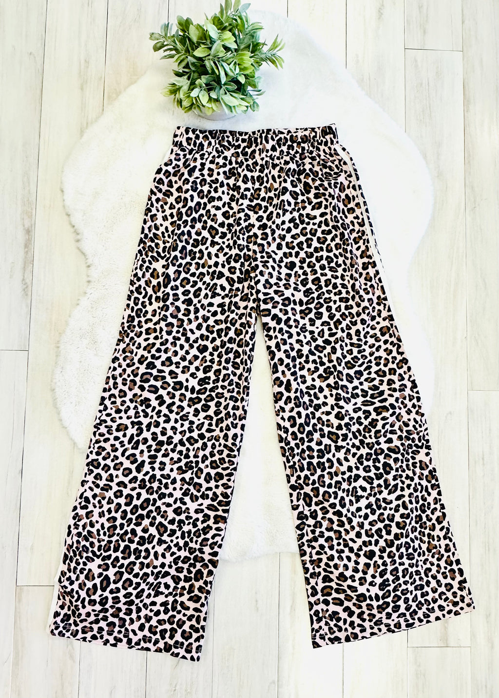 Women’s Cheetah Print Wide-Leg Side Stripe Pants