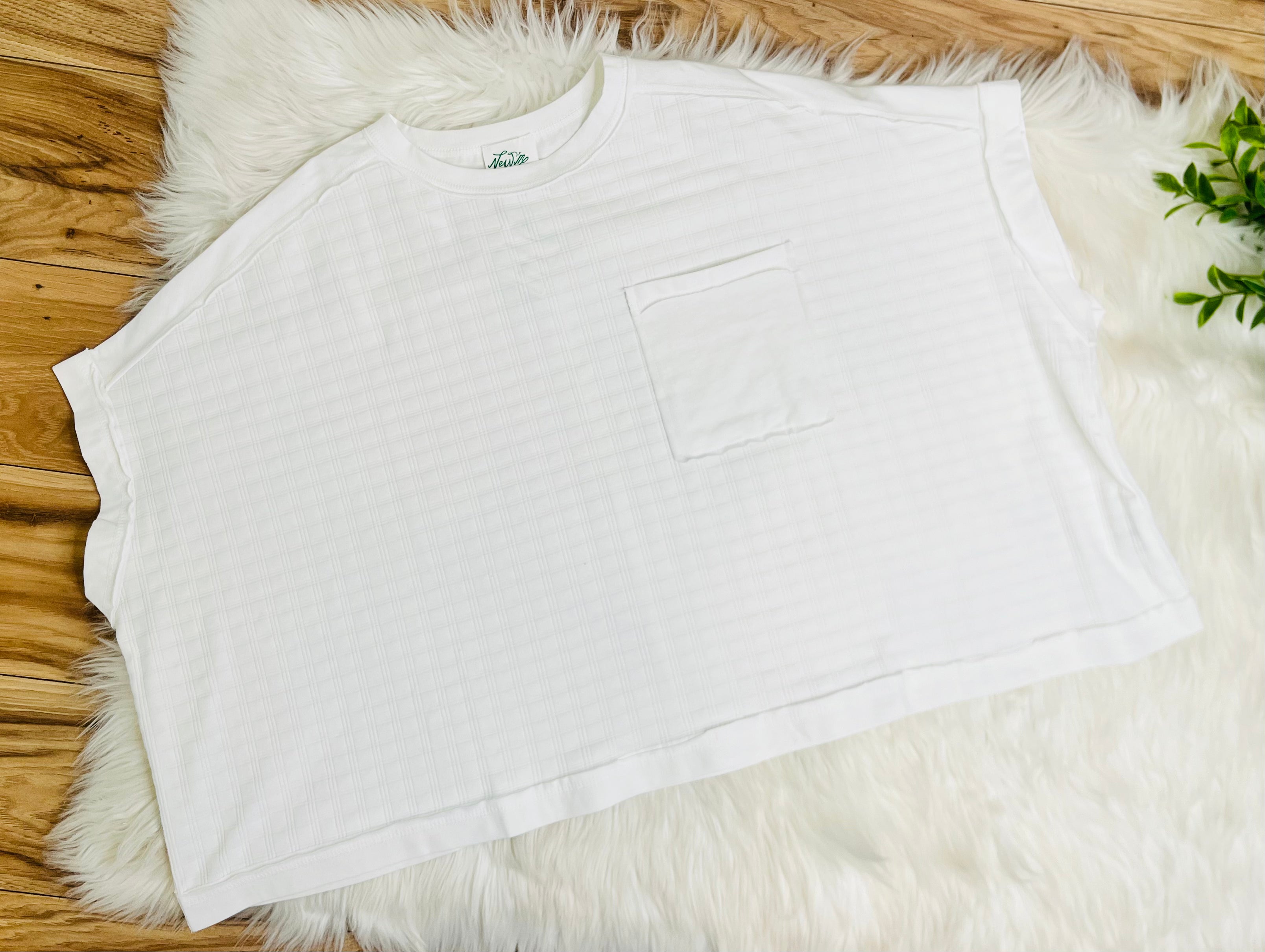 Women’s Very J White Oversized Pocket Top