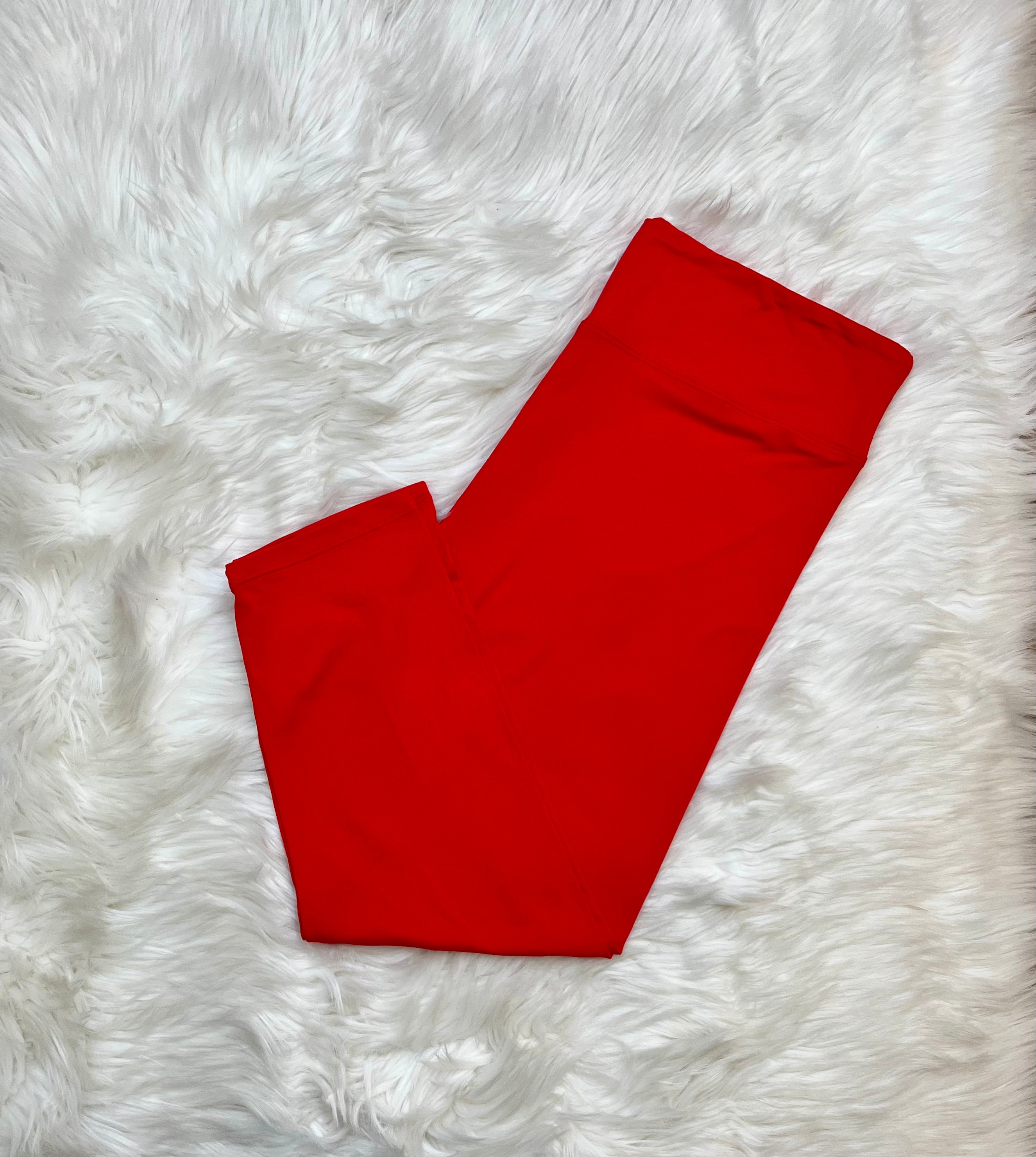 Women’s Ultra Soft Pull on Capri Leggings in Red