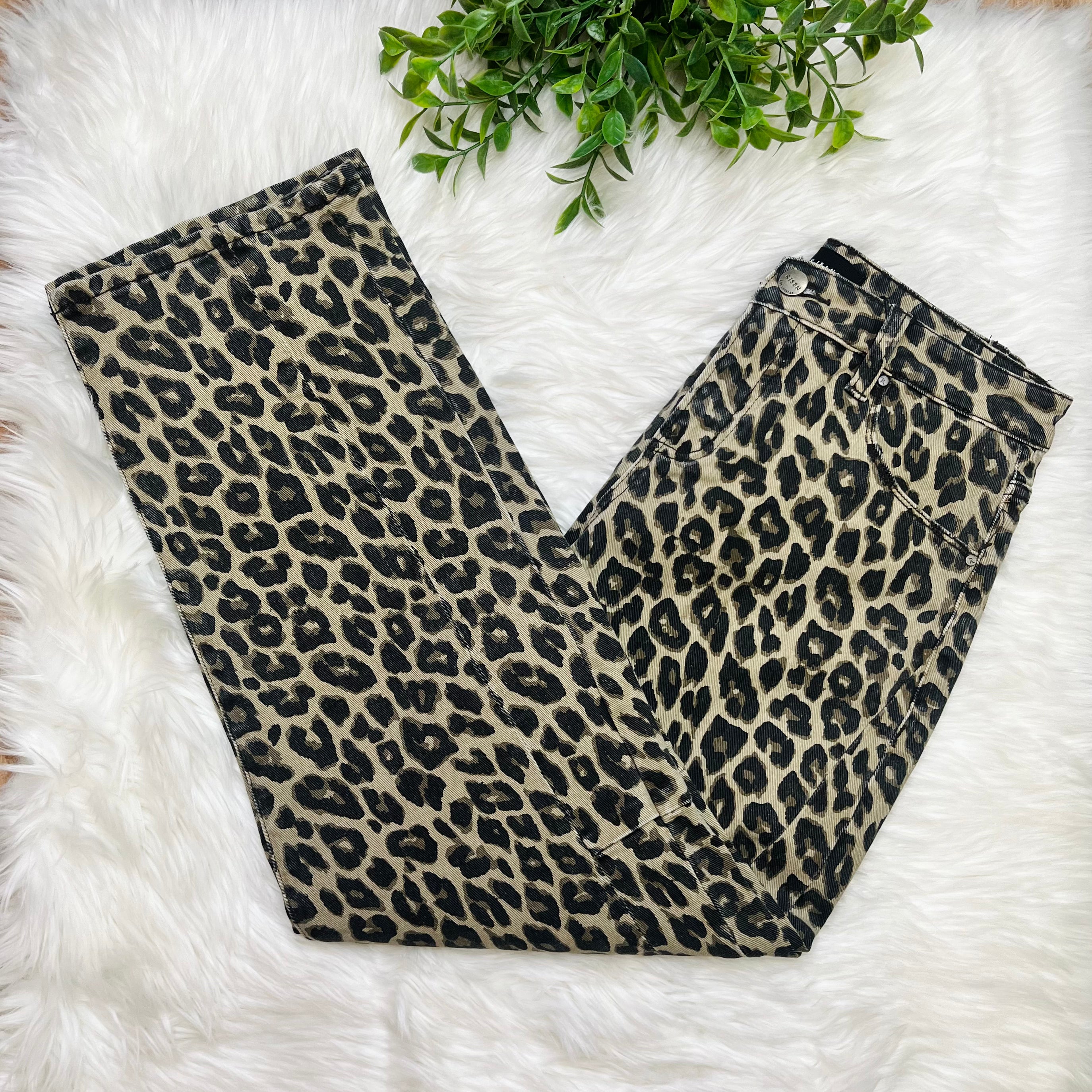 Women’s Risen Slouchy Ankle Barrel Leopard Jeans 21400
